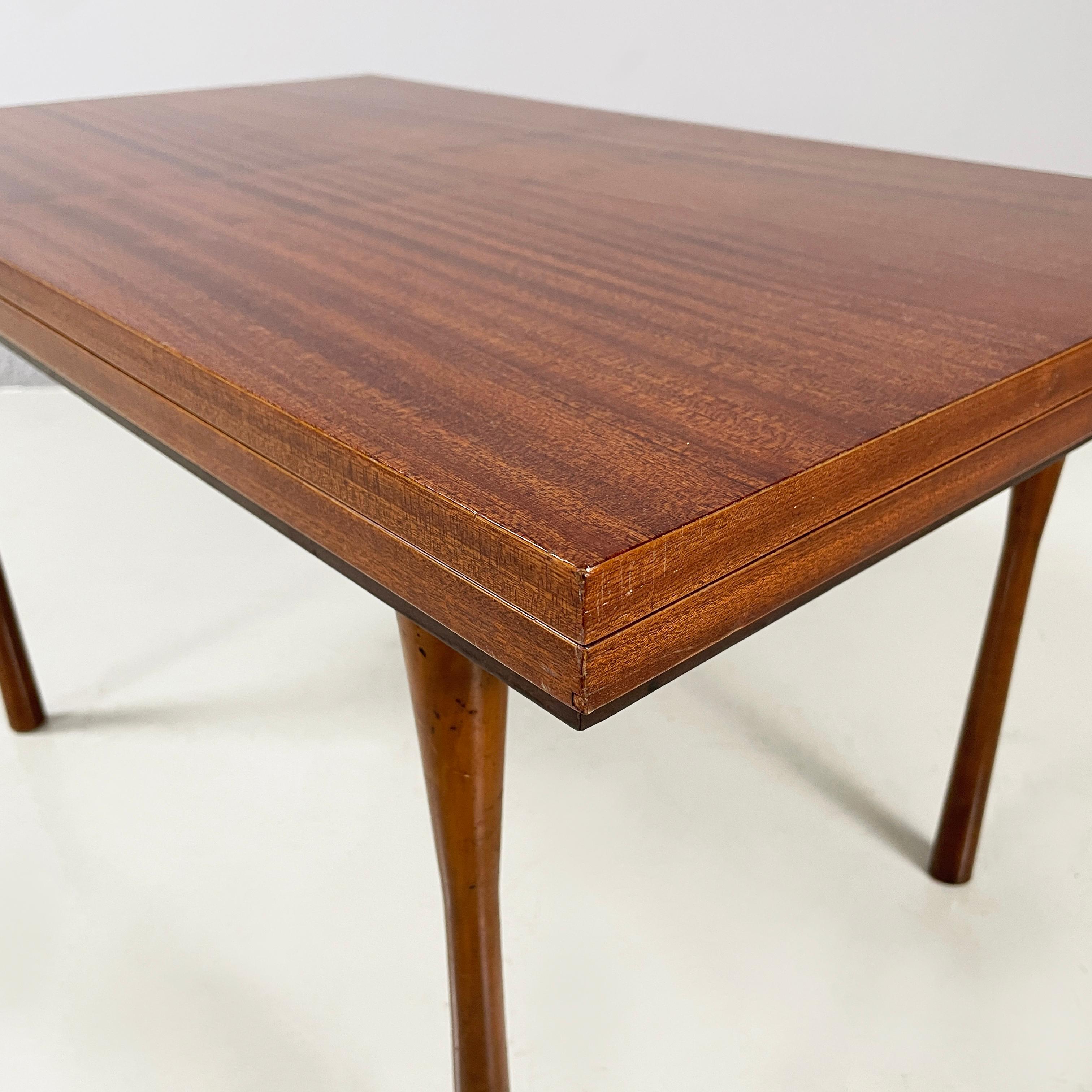 Mesa de centro italiana moderna de mediados de siglo con tablero extensible de madera, años 60 en venta 2