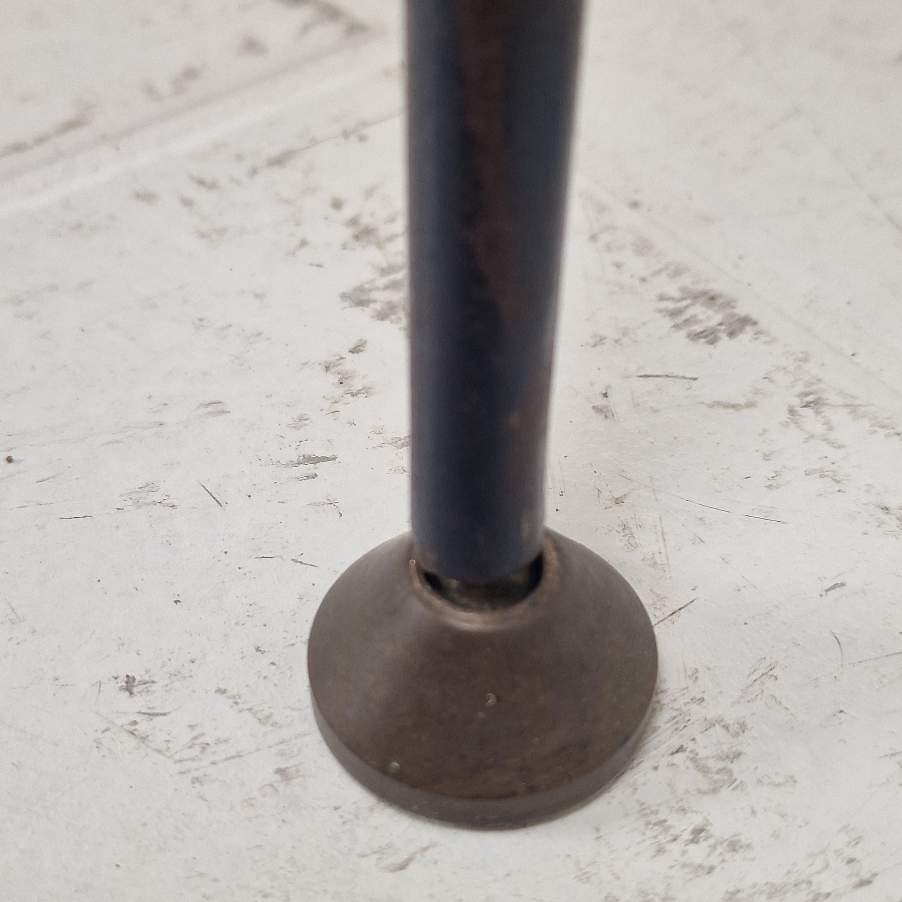 Table basse italienne moderne du milieu du siècle avec porte-revues, années 1950 en vente 7