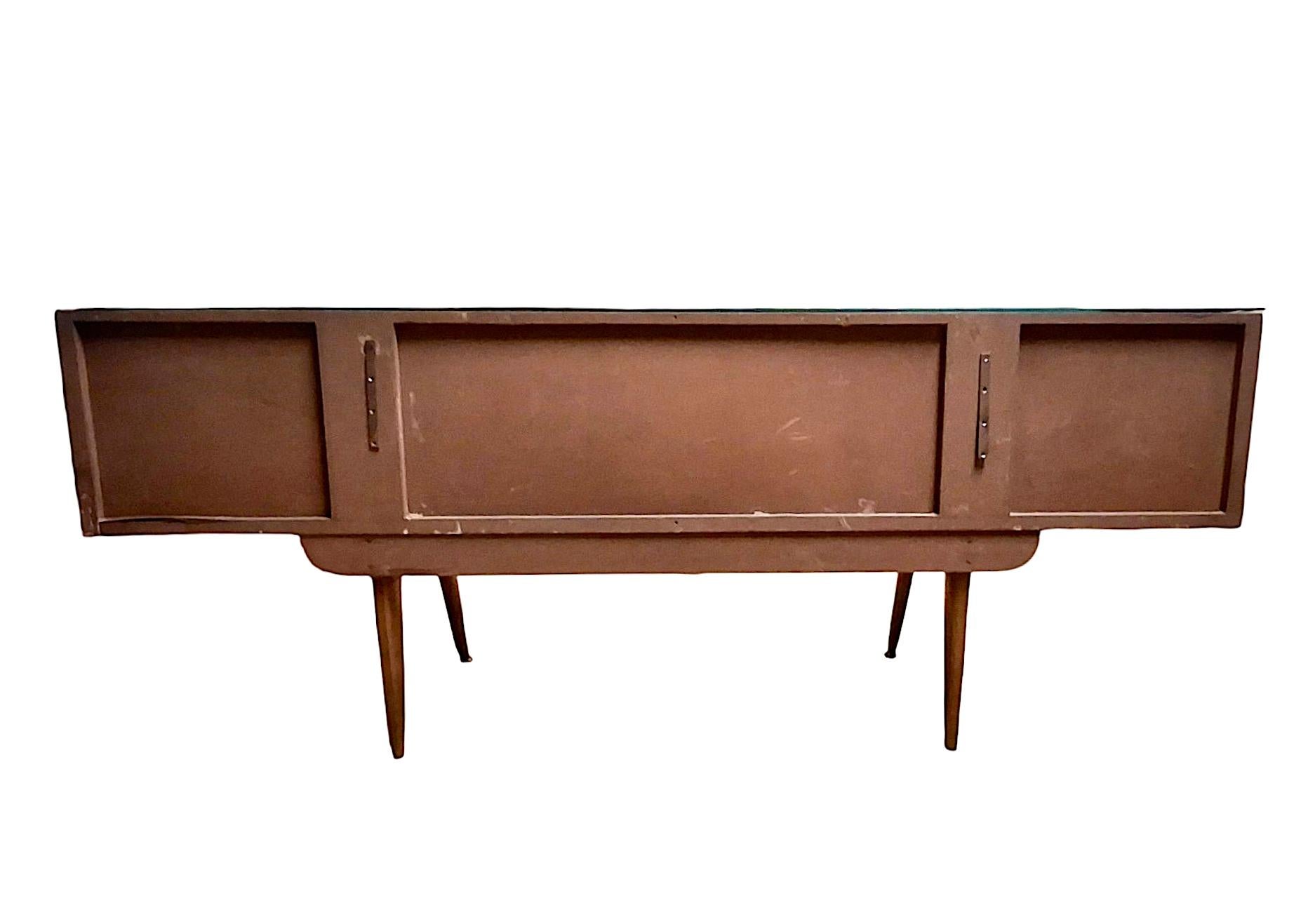 Italian Mid-century Modern Commode with Mirror For Sale 3