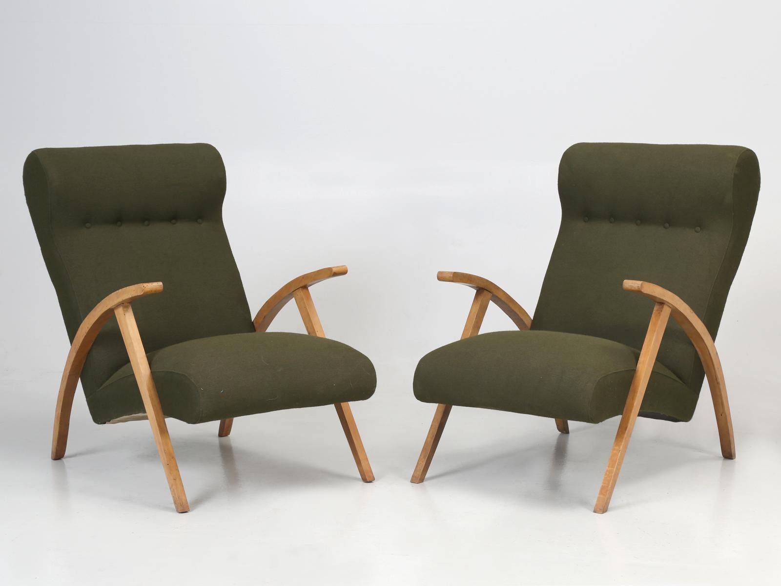 Italian Mid-Century Modern Complete Suite Chairs with Ottomans, Settee and Table For Sale 5