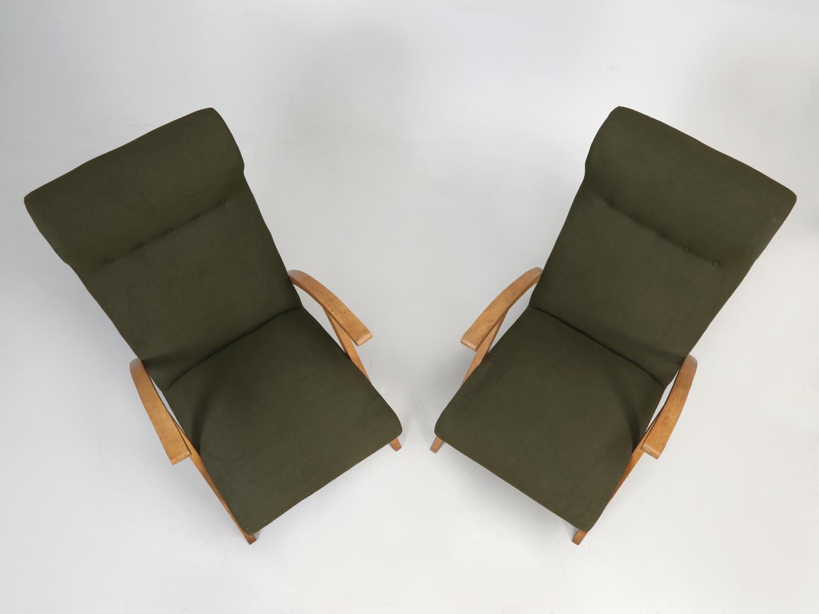 Suite de chaises italiennes modernes du milieu du siècle dernier avec repose-pieds, banquette et table en vente 5
