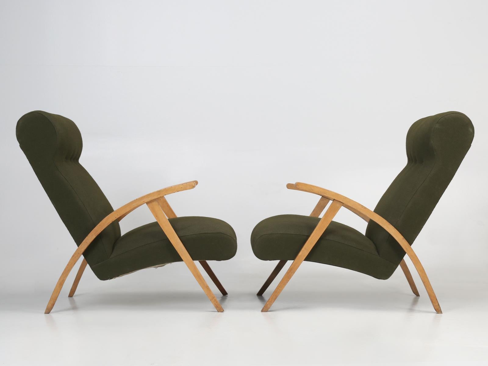 Suite de chaises italiennes modernes du milieu du siècle dernier avec repose-pieds, banquette et table en vente 8