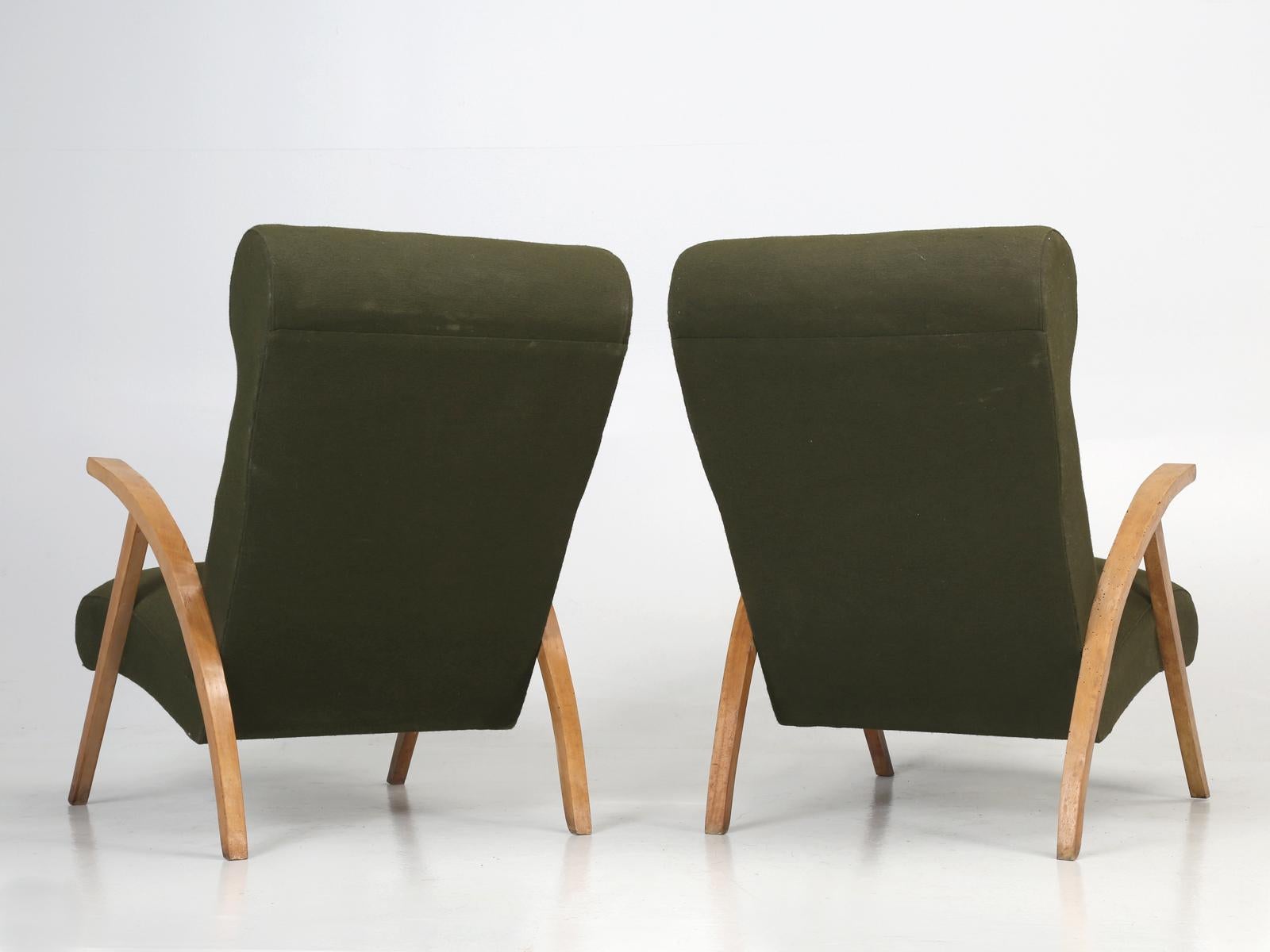 Suite de chaises italiennes modernes du milieu du siècle dernier avec repose-pieds, banquette et table en vente 10