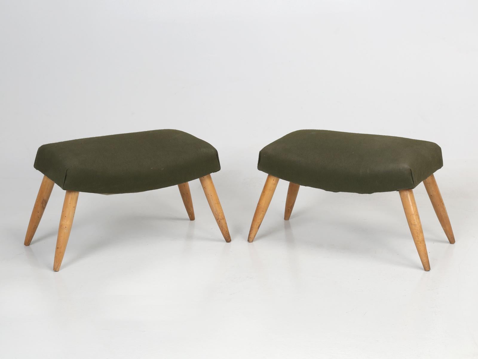 Italian Mid-Century Modern Complete Suite Chairs with Ottomans, Settee and Table For Sale 12