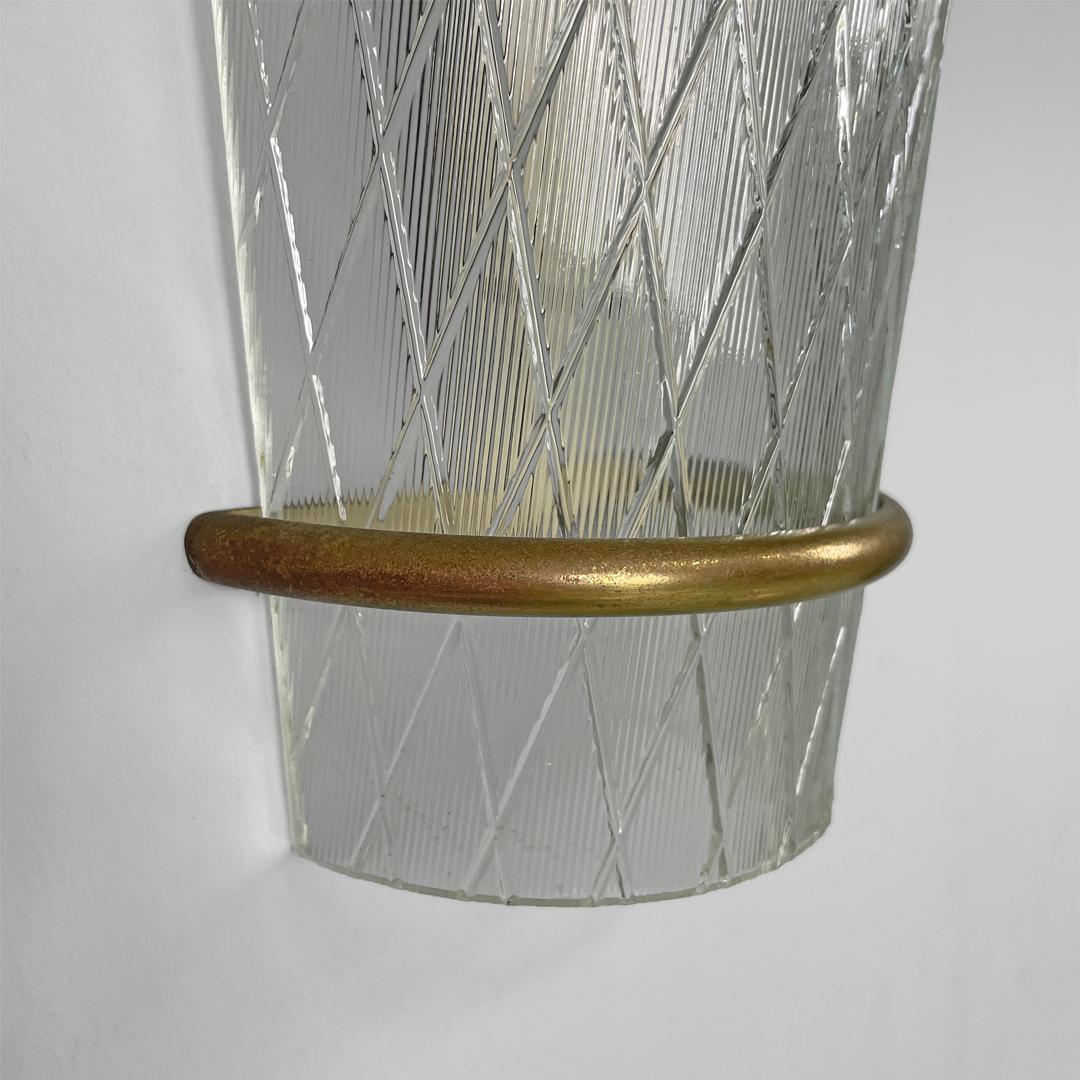 Lampade da parete italiane di metà secolo in vetro e metallo, 1950 in vendita 6