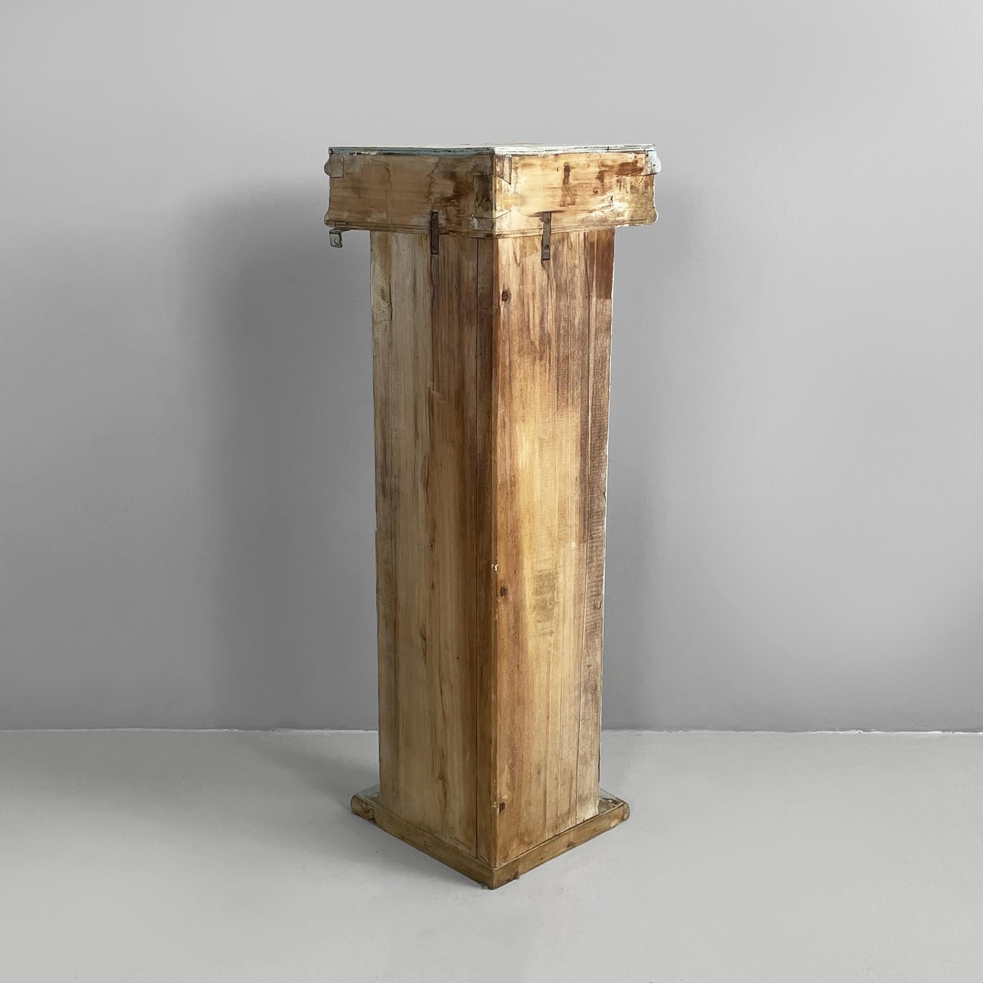 Italienische Eckkonsole aus der Mitte des Jahrhunderts mit Schublade aus Holz, 1940er Jahre (Mitte des 20. Jahrhunderts) im Angebot