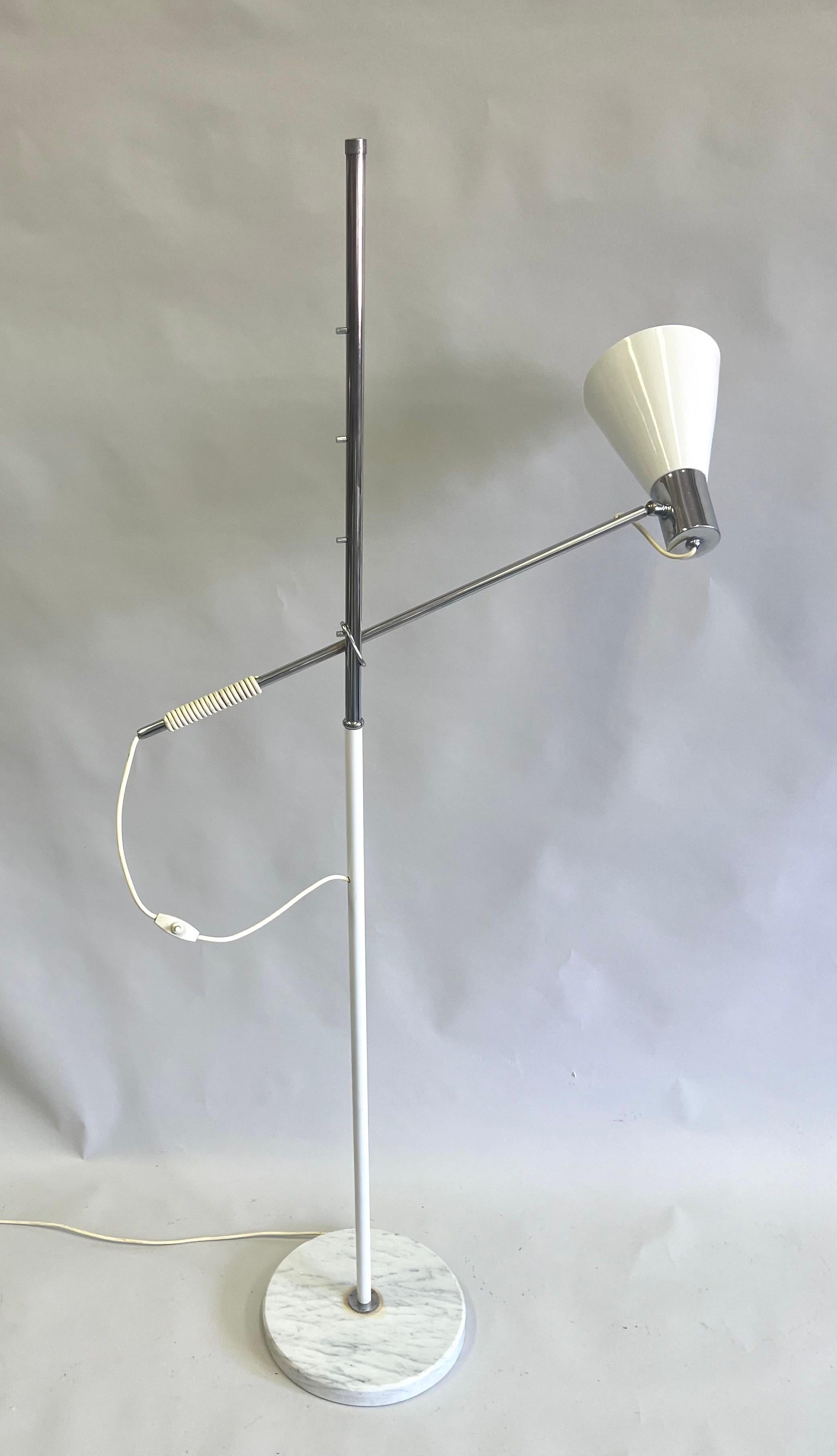 Italian Mid-Century Modern Counter-Balance Floor Lamp, Angelo Lelli, Arredoluce For Sale 3