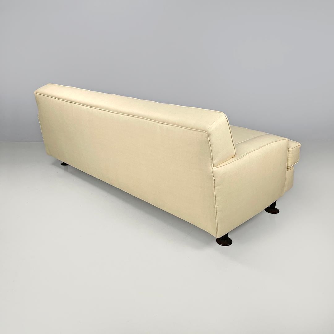 Italian mid-century modern cream white sofa Square Marco Zanuso for Arflex 1960s For Sale 1