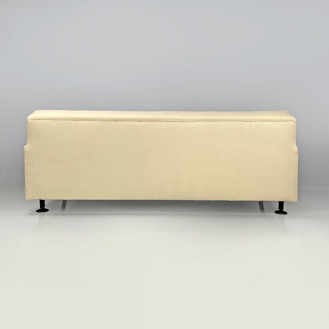 Italian mid-century modern cream white sofa Square Marco Zanuso for Arflex 1960s For Sale 2
