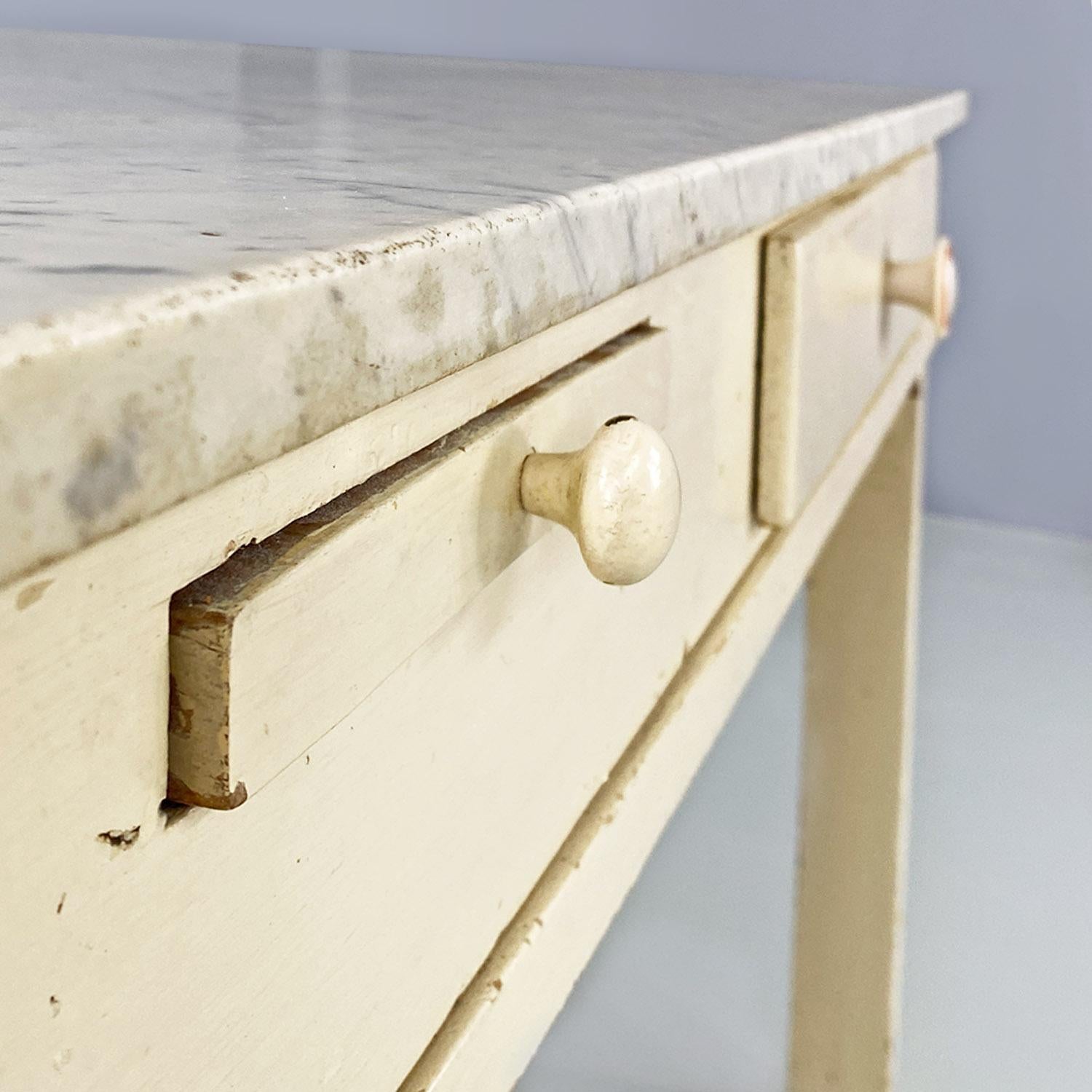 Tavolo da cucina italiano di metà secolo moderno in legno crema e marmo, anni '60 6