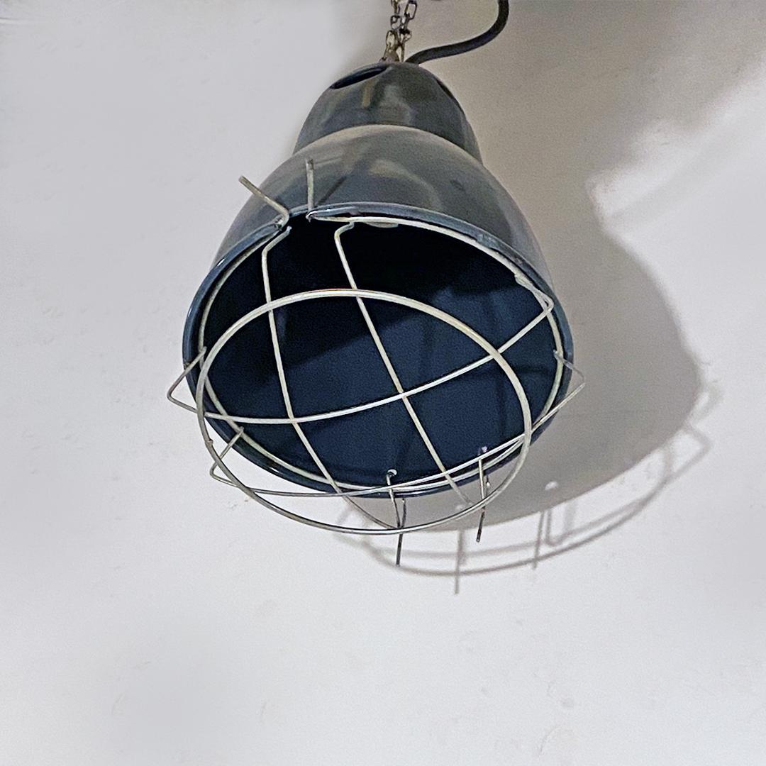 Italian Mid-Century Modern dark gray industrial metal chandelier, 1960s 
Dark gray Industrial chandelier in enamelled metal with metal grille and chain for suspension.

Good condition, rewired system.

Measures 20 x 35 H cm.