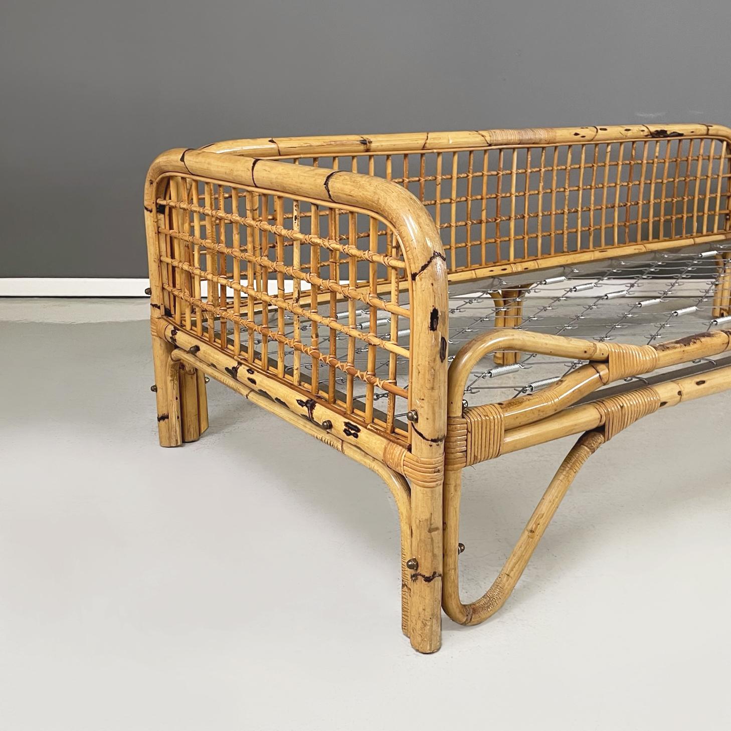Italian mid-century modern daybed, bed or sofa in rattan and metal mesh, 1970s For Sale 1