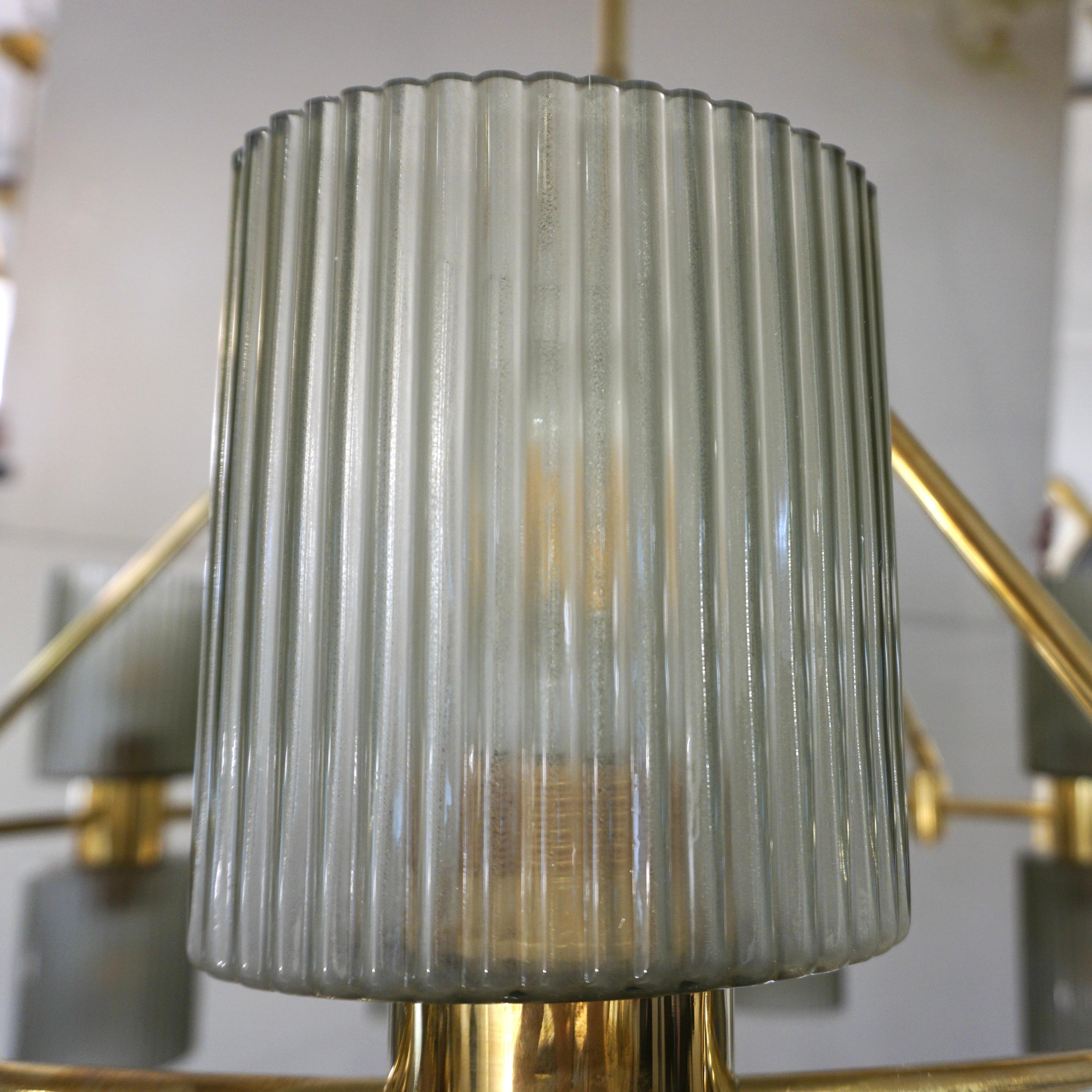 Italian Mid-Century Modern Design Smoked Green Murano Glass Brass Chandelier For Sale 3