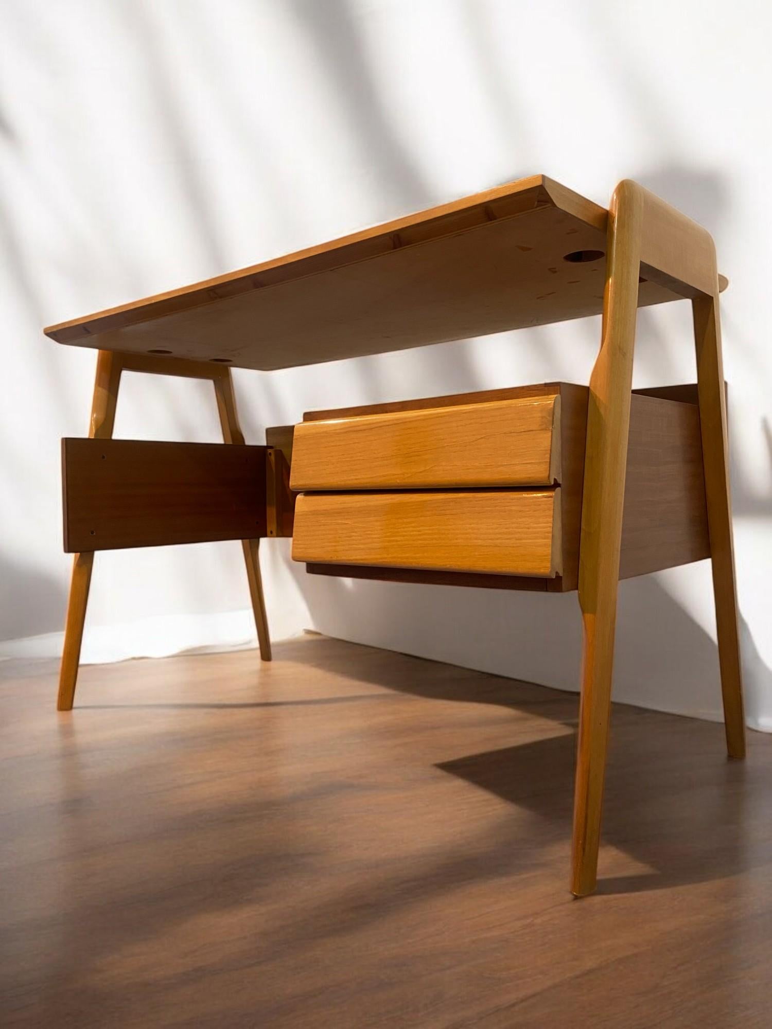 Italian Mid Century Table Desk and chair designed by Vittorio Dassi in 1950s For Sale 1