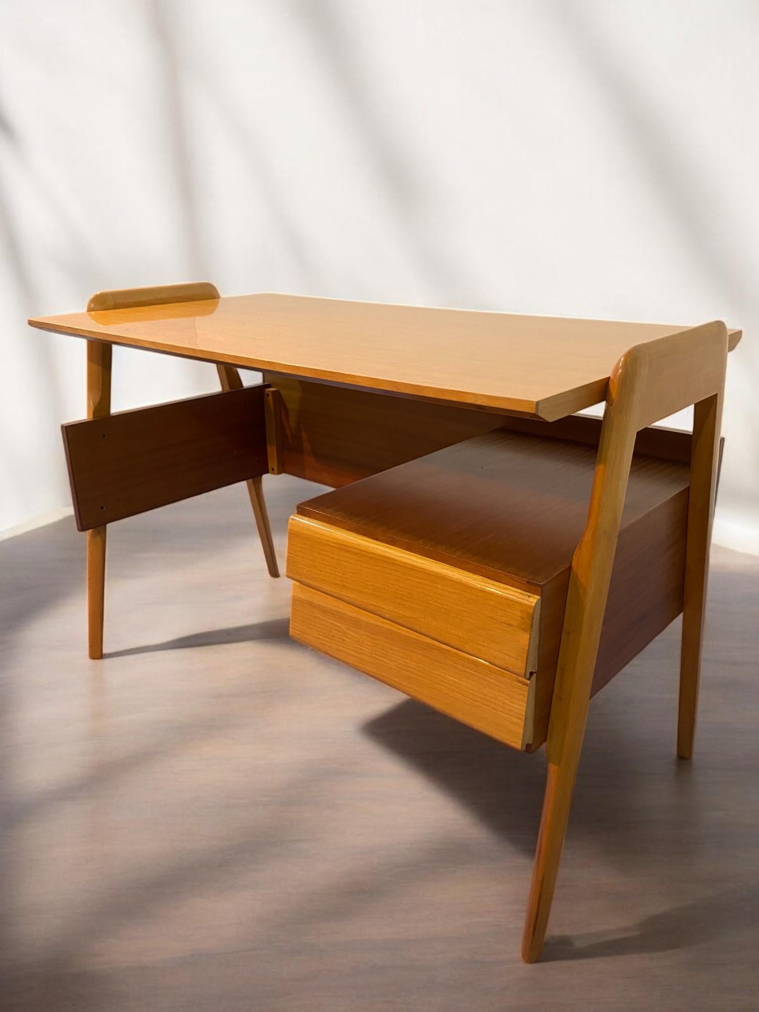Italian Mid Century Table Desk and chair designed by Vittorio Dassi in 1950s For Sale 2