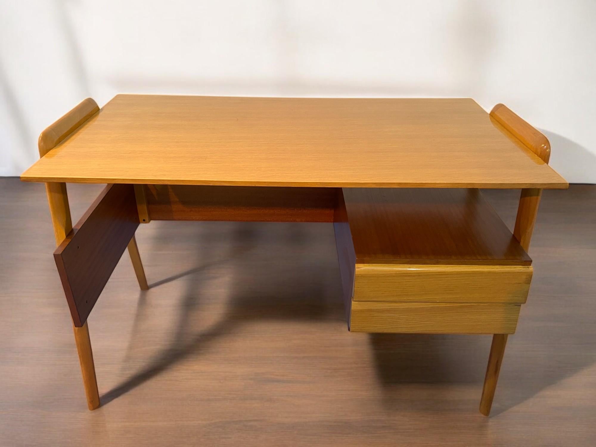 Italian Mid Century Table Desk and chair designed by Vittorio Dassi in 1950s For Sale 3
