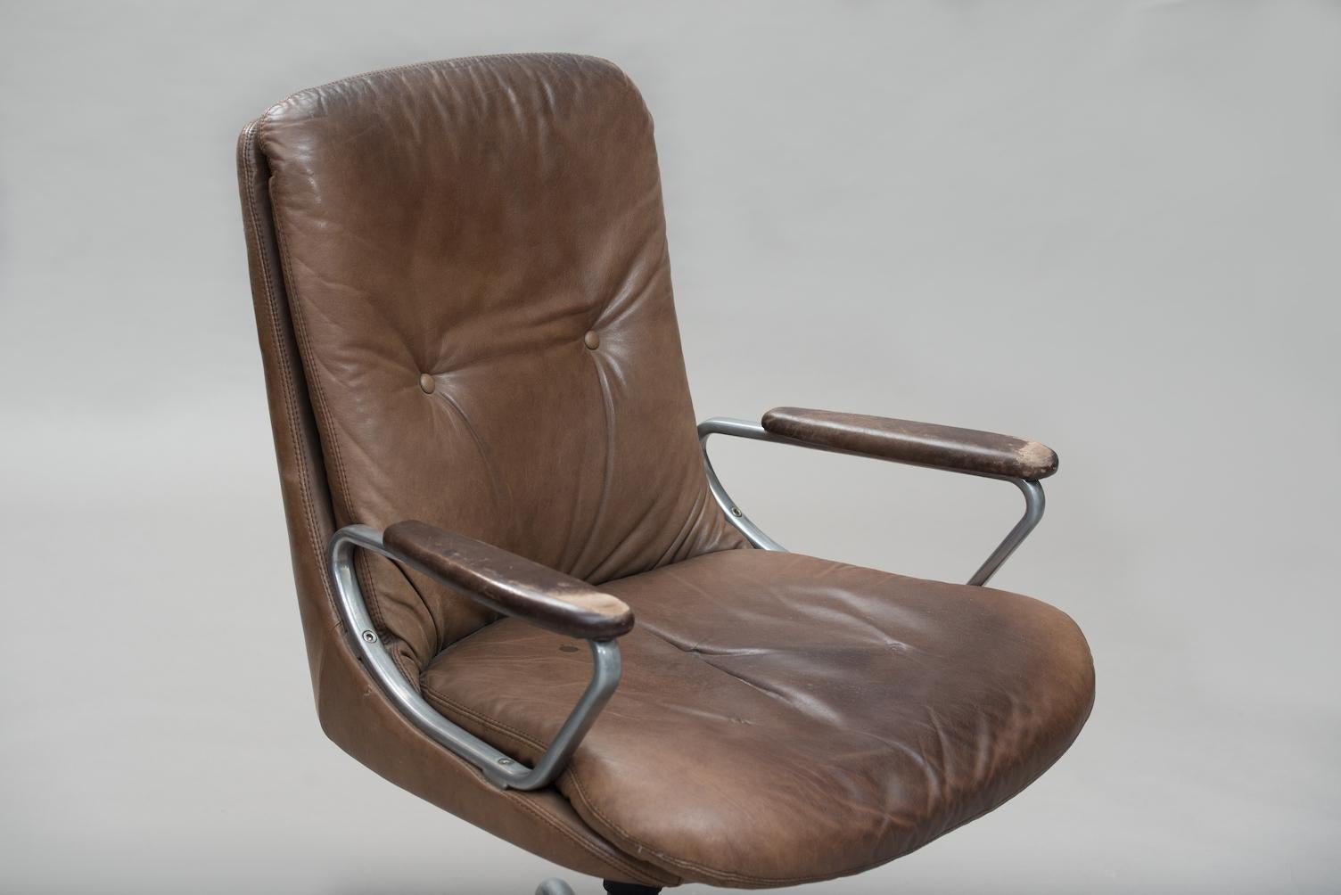 Aluminum Italian Mid-Century Modern Desk Chair