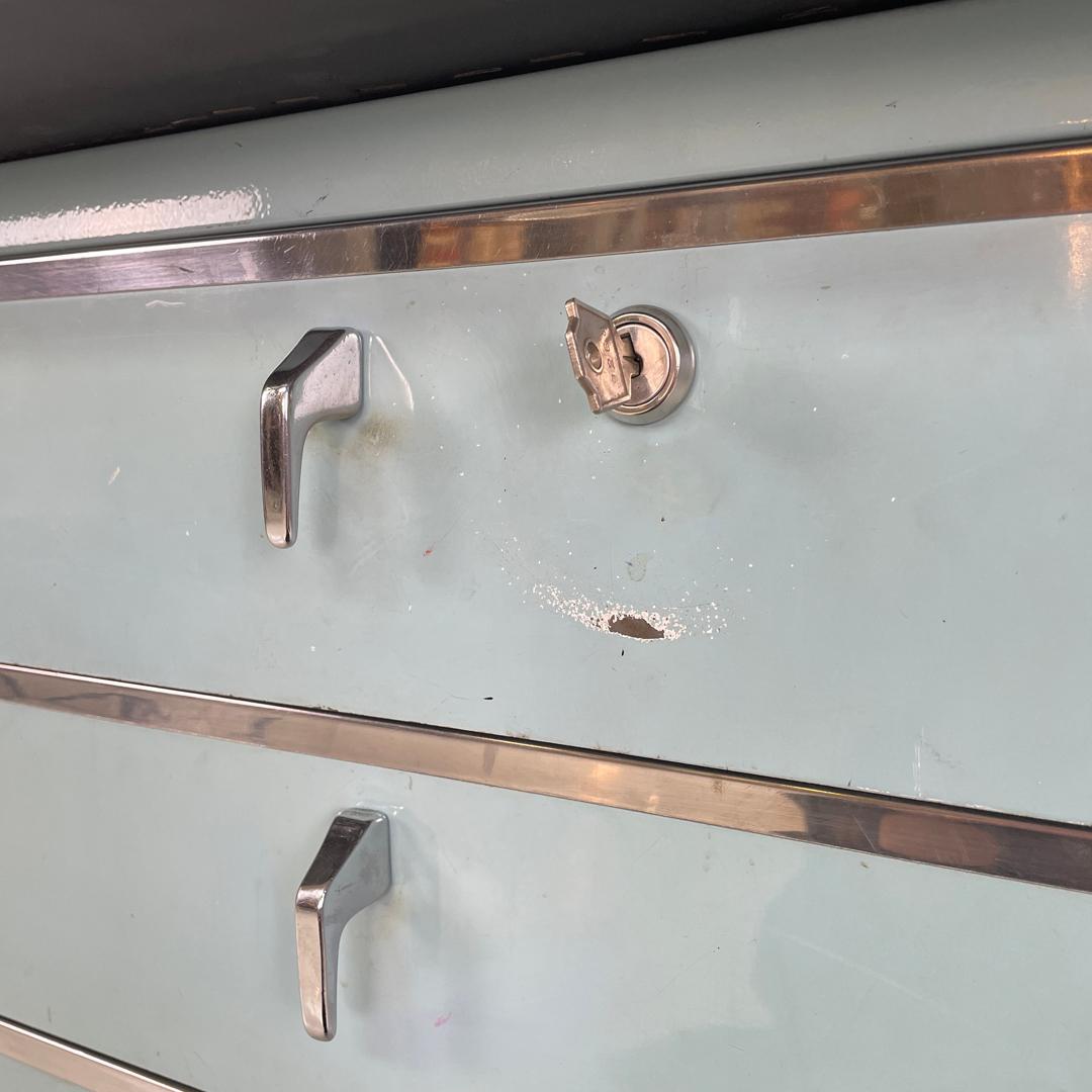 Italian mid-century modern desk in light blue metal and black leather top, 1960s For Sale 6