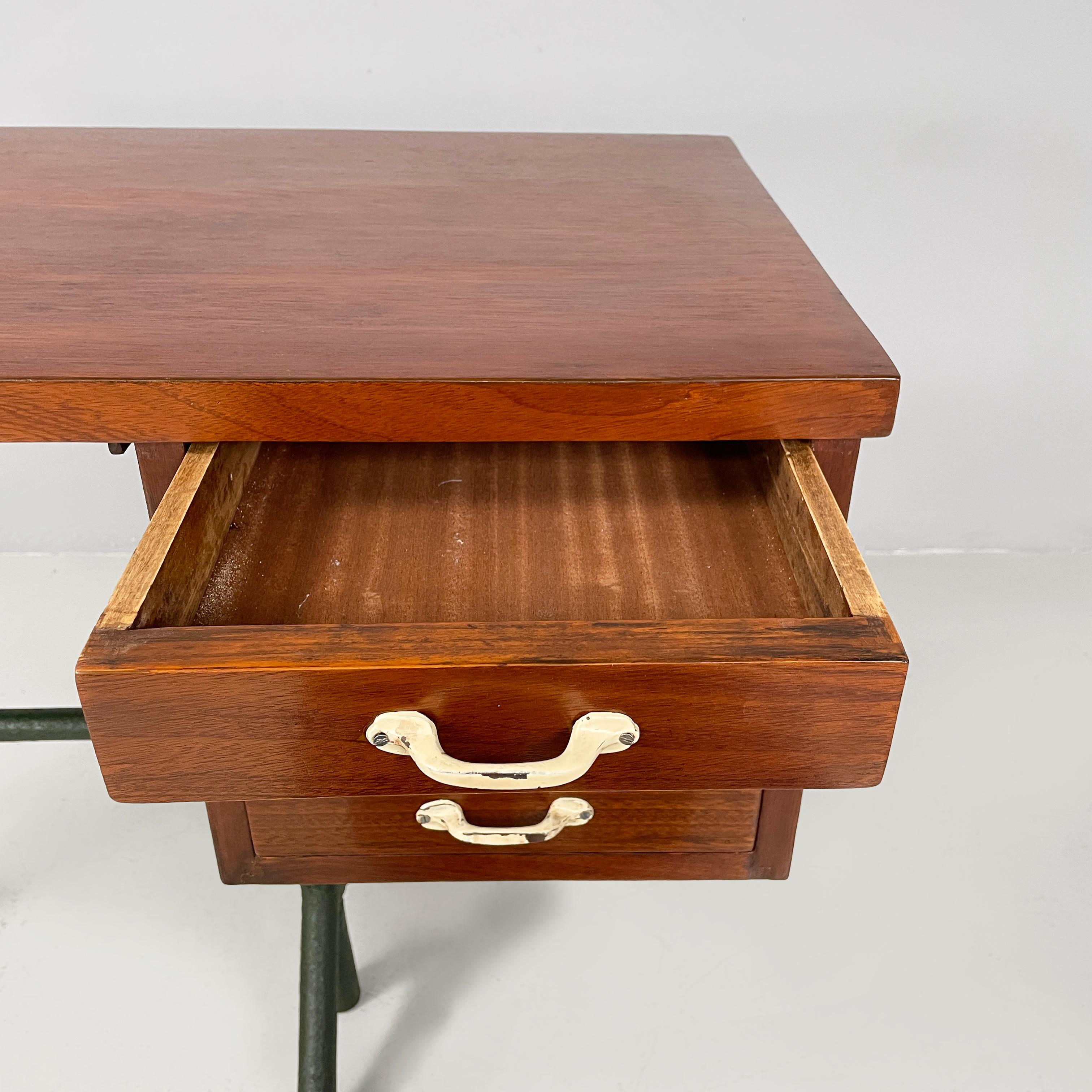 Italian mid-century modern desk in wood and metal, 1960s For Sale 3