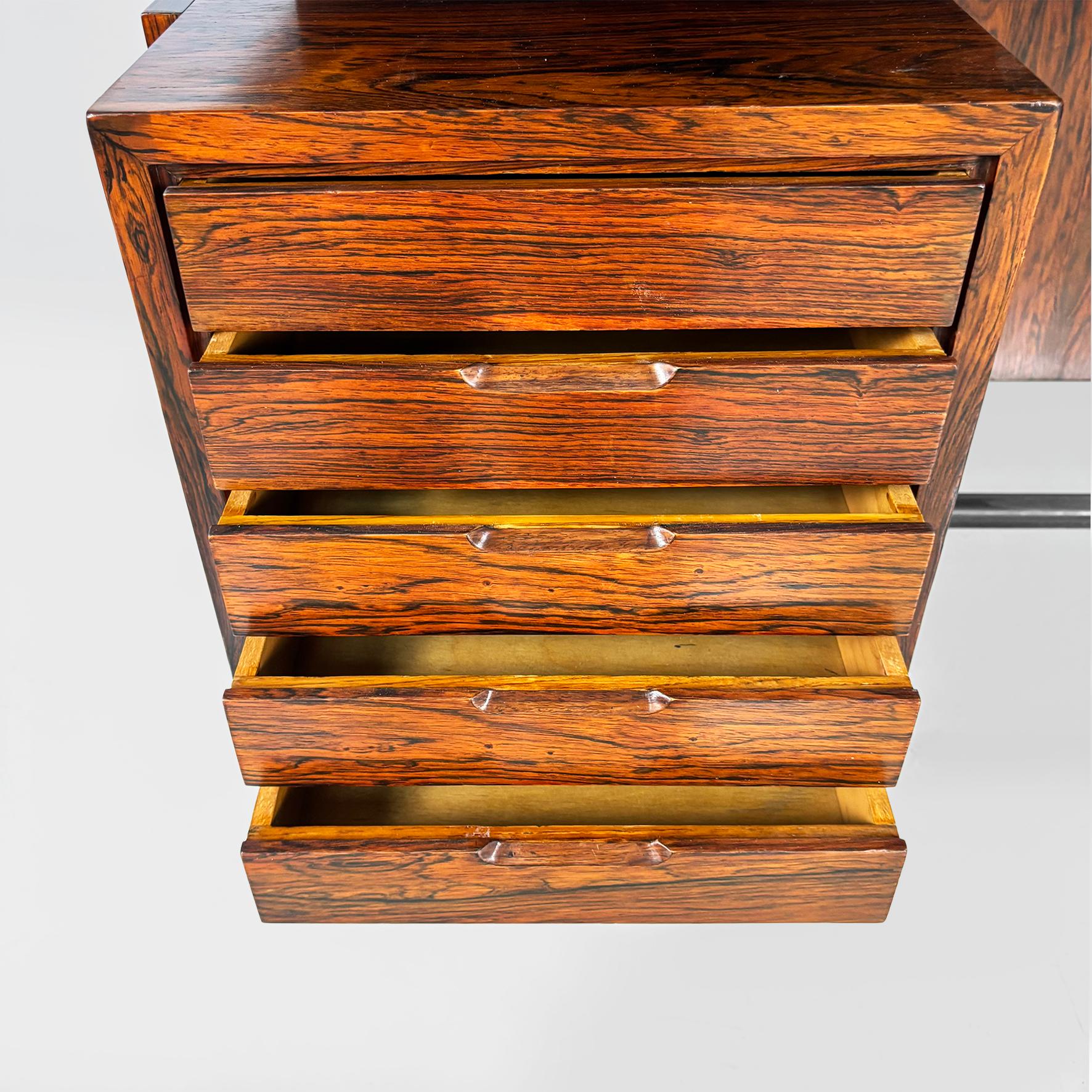 Escritorio italiano moderno de mediados de siglo en madera, metal negro, laminado y latón, años 60 en venta 4