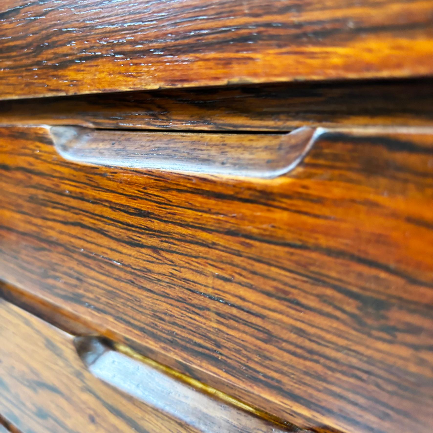 Escritorio italiano moderno de mediados de siglo en madera, metal negro, laminado y latón, años 60 en venta 7