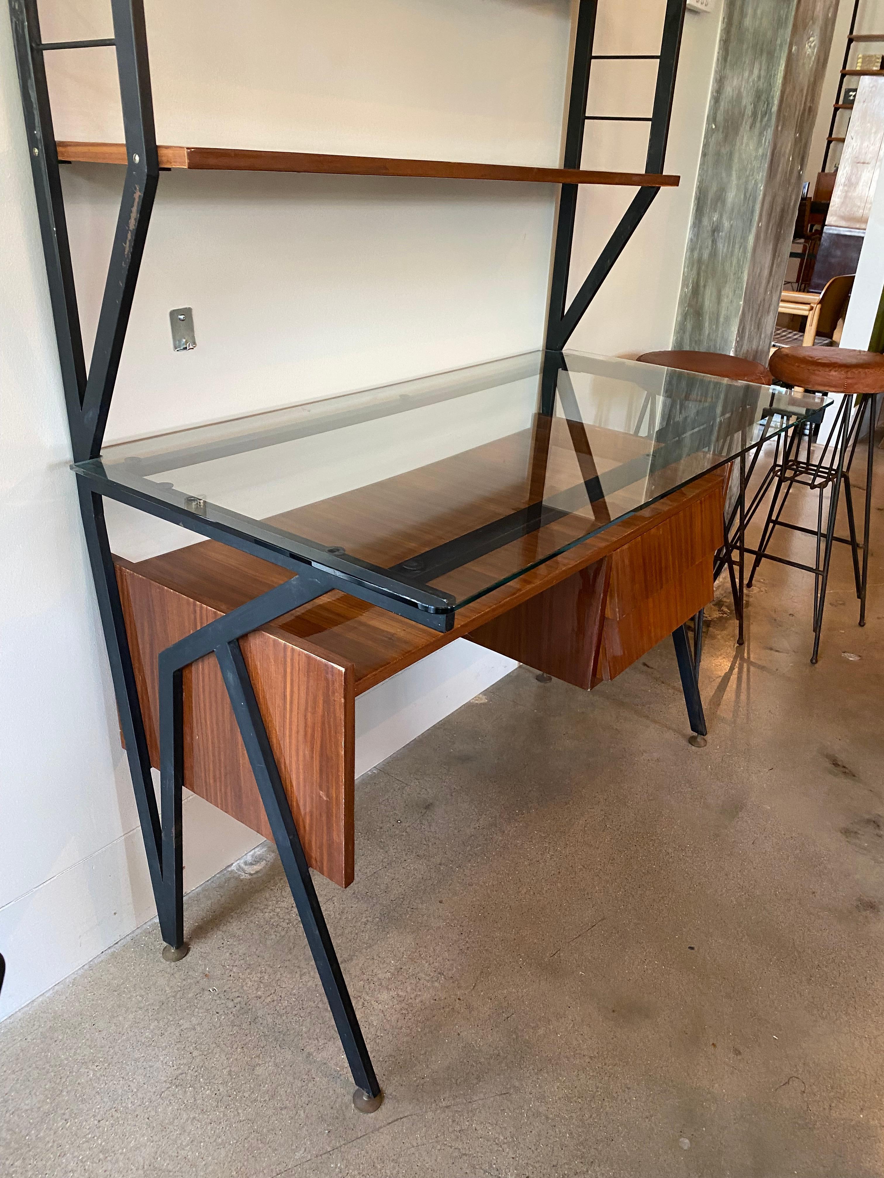 Italian Mid-Century Modern Desk with Shelves, Style of Ico Parisi For Sale 8