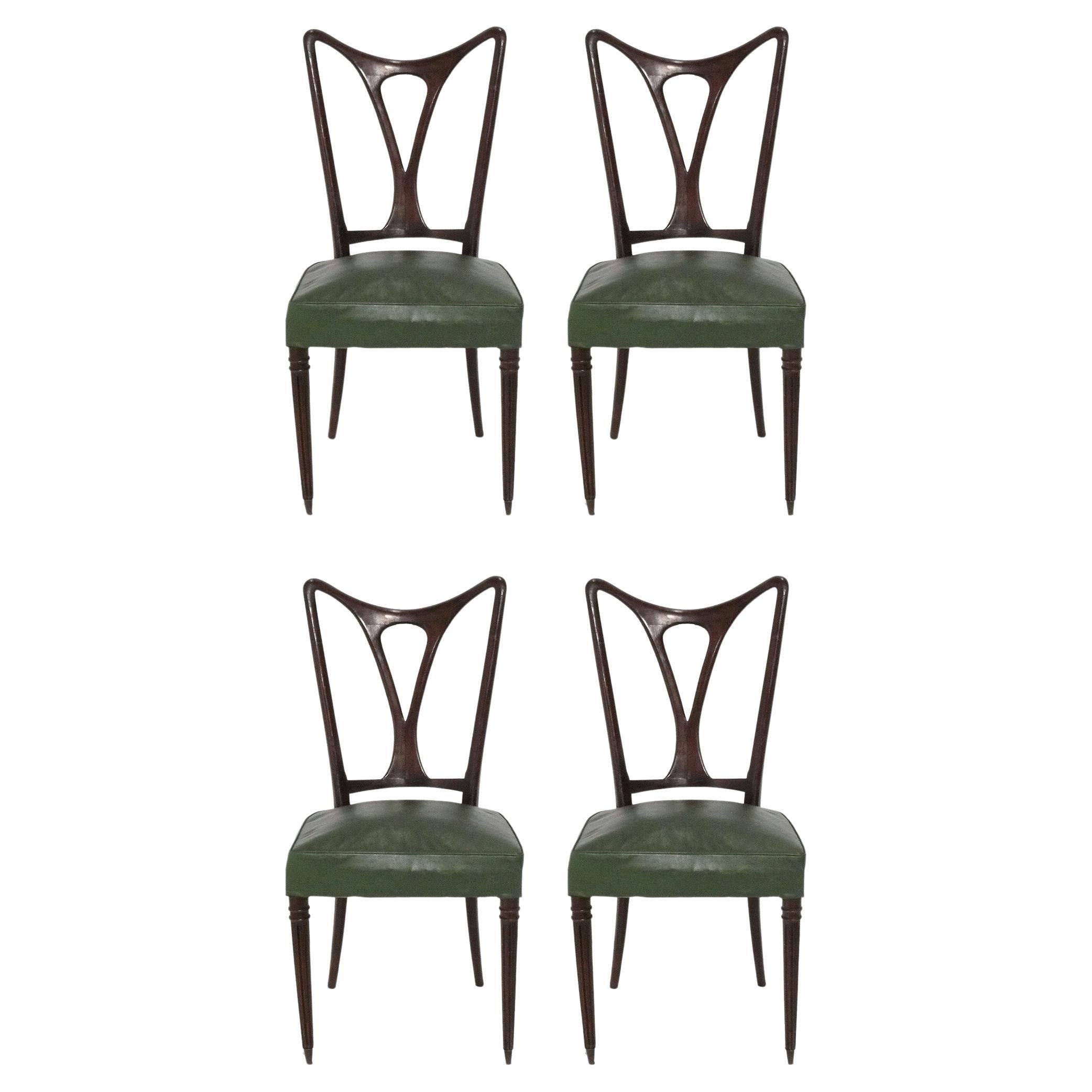 Italienische Mid Century Modern Esszimmerstühle Satz von vier neu lackiert neu gepolstert