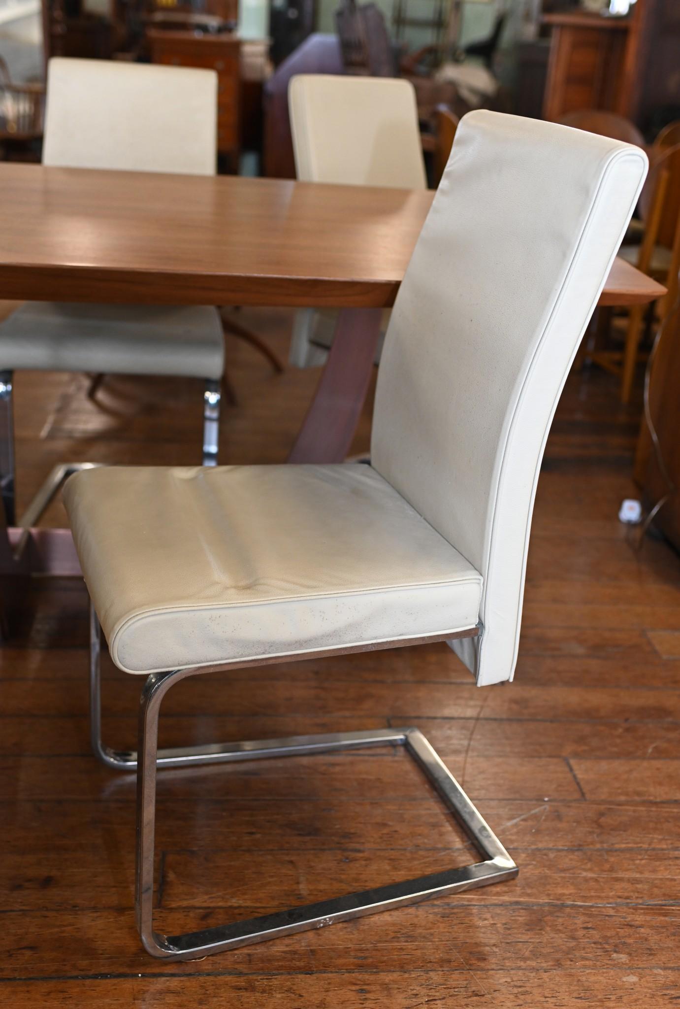 Ensemble table à manger et chaises The Modernity italiennes du milieu du siècle dernier en vente 2