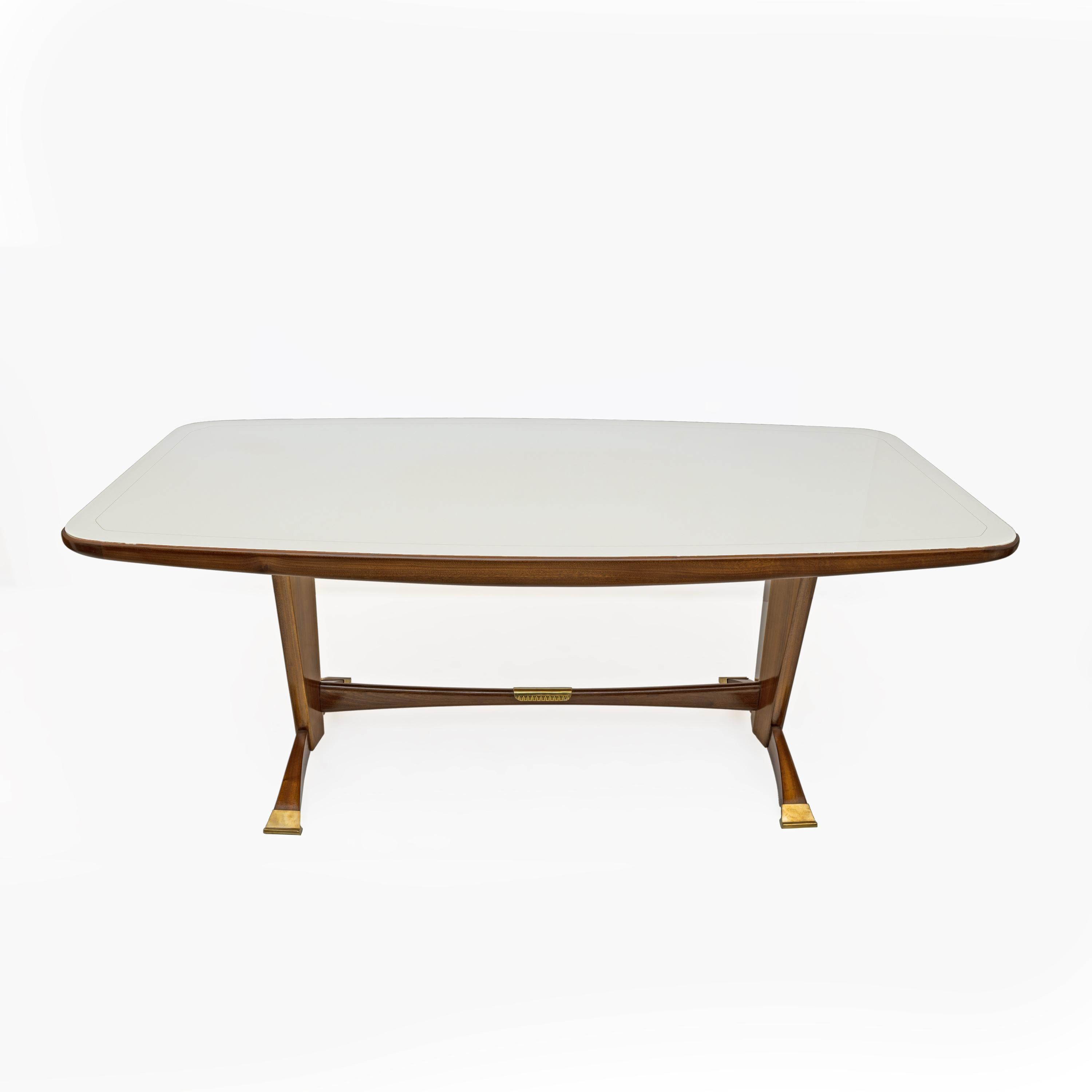 Mid-Century moderno Italian Mid-Century Modern Dining Table Attributed to Paolo Buffa, 1950s in vendita