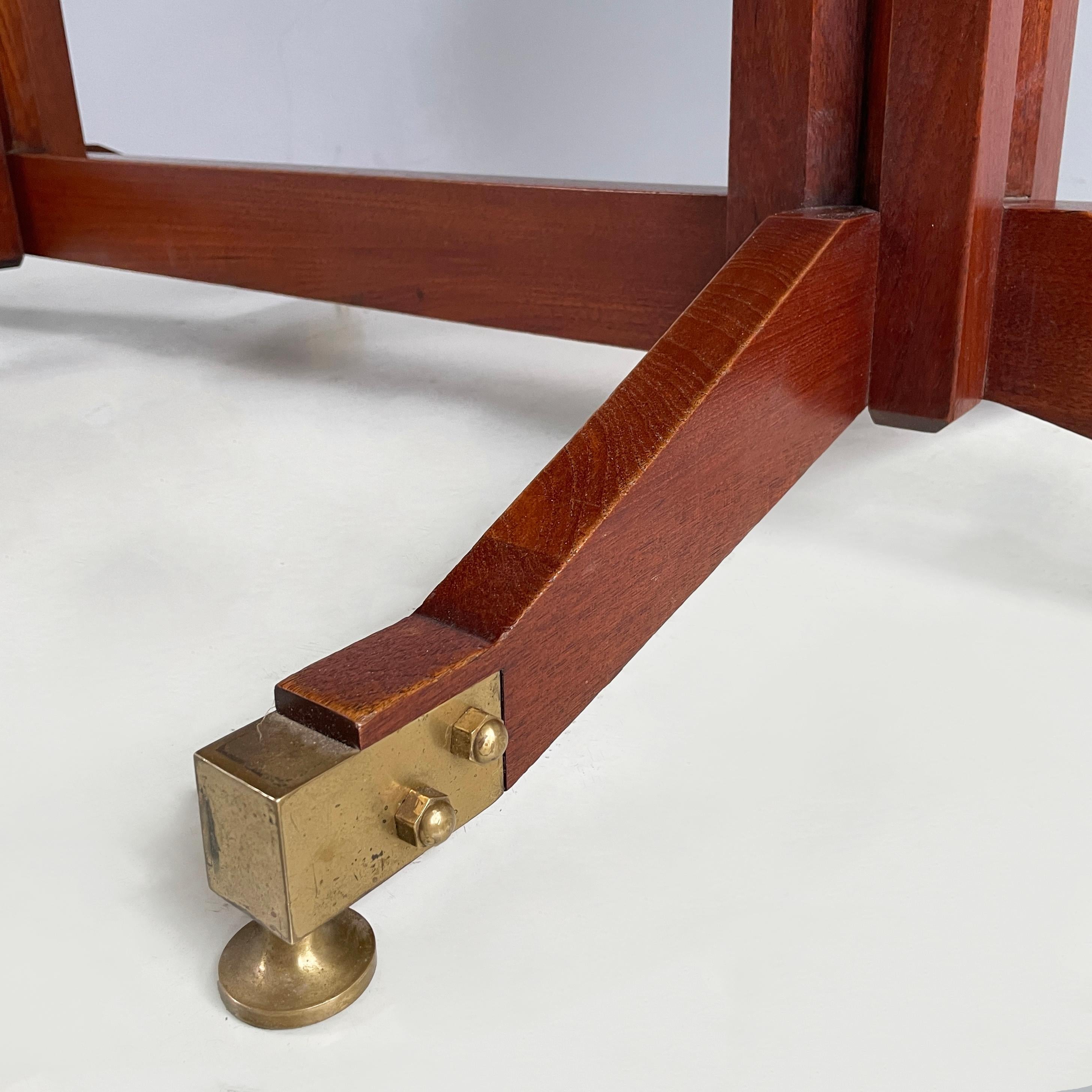 Table de salle à manger italienne du milieu du siècle en marbre, bois et laiton, années 1960 en vente 10
