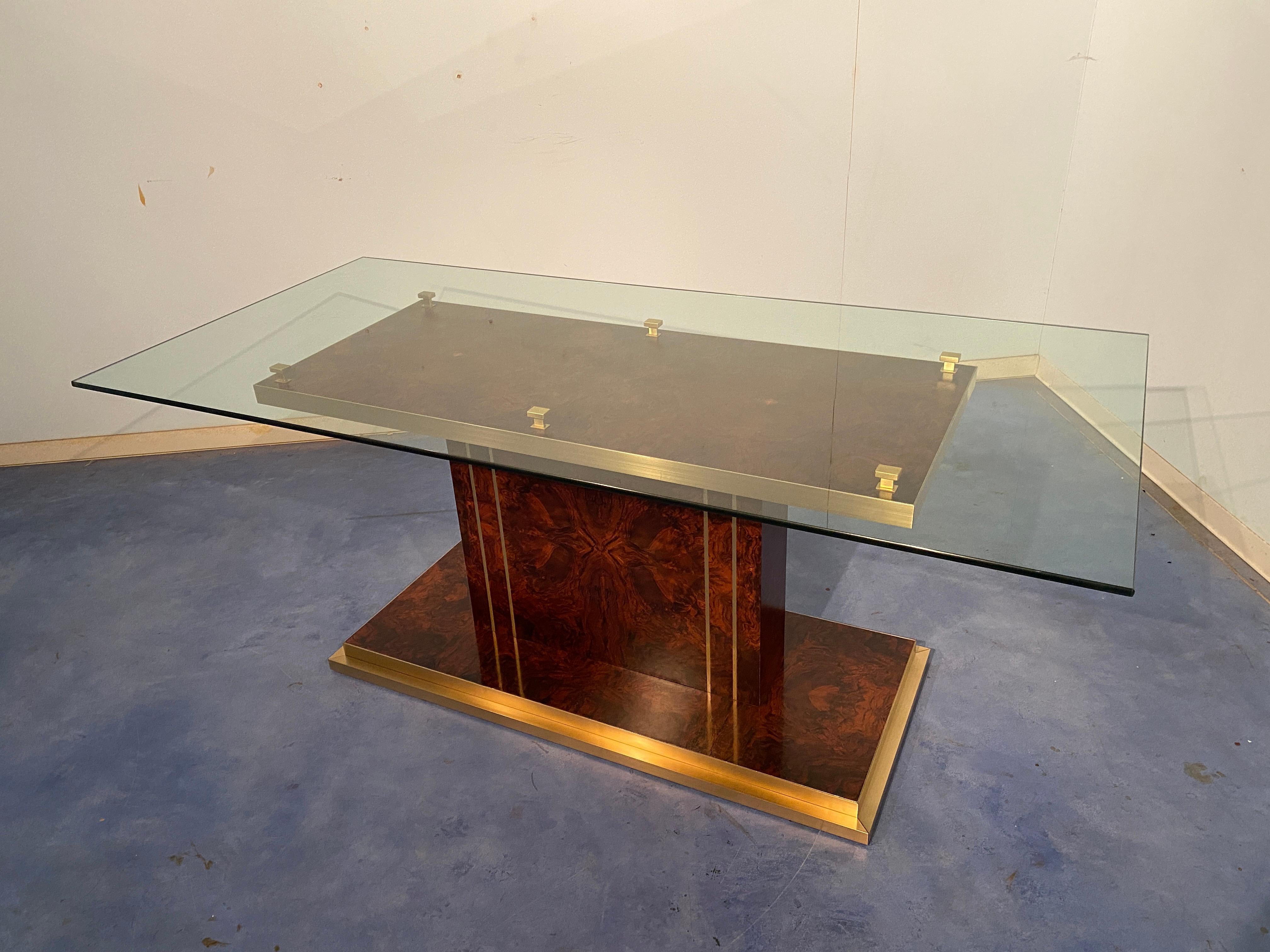 Brass Italian Mid-Century Modern Dining Table in Thick Glass and Walnut Root, 1970s For Sale