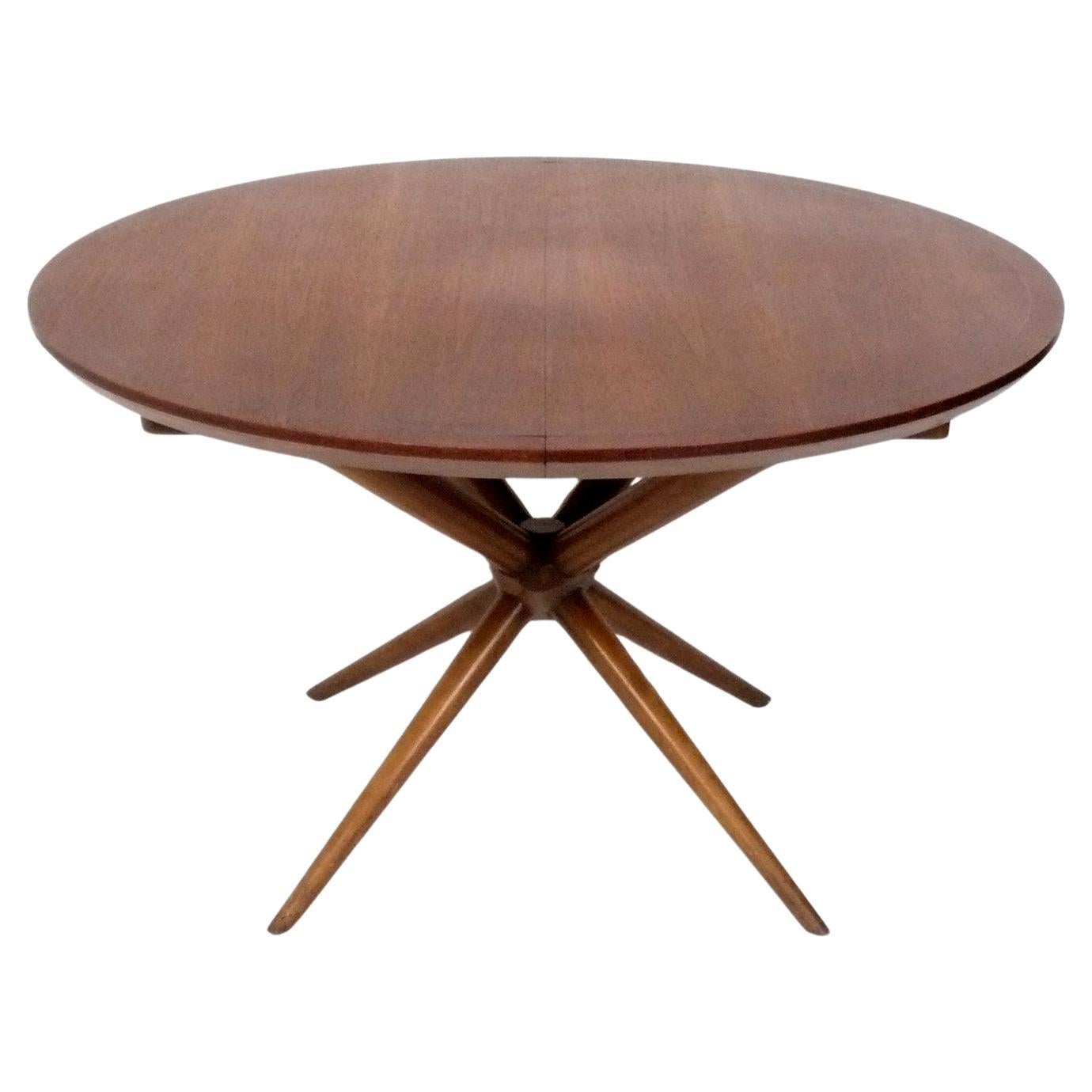 Table de salle à manger italienne mi-siècle moderne, sièges 4 à 8 personnes, réfini votre choix de couleur en vente