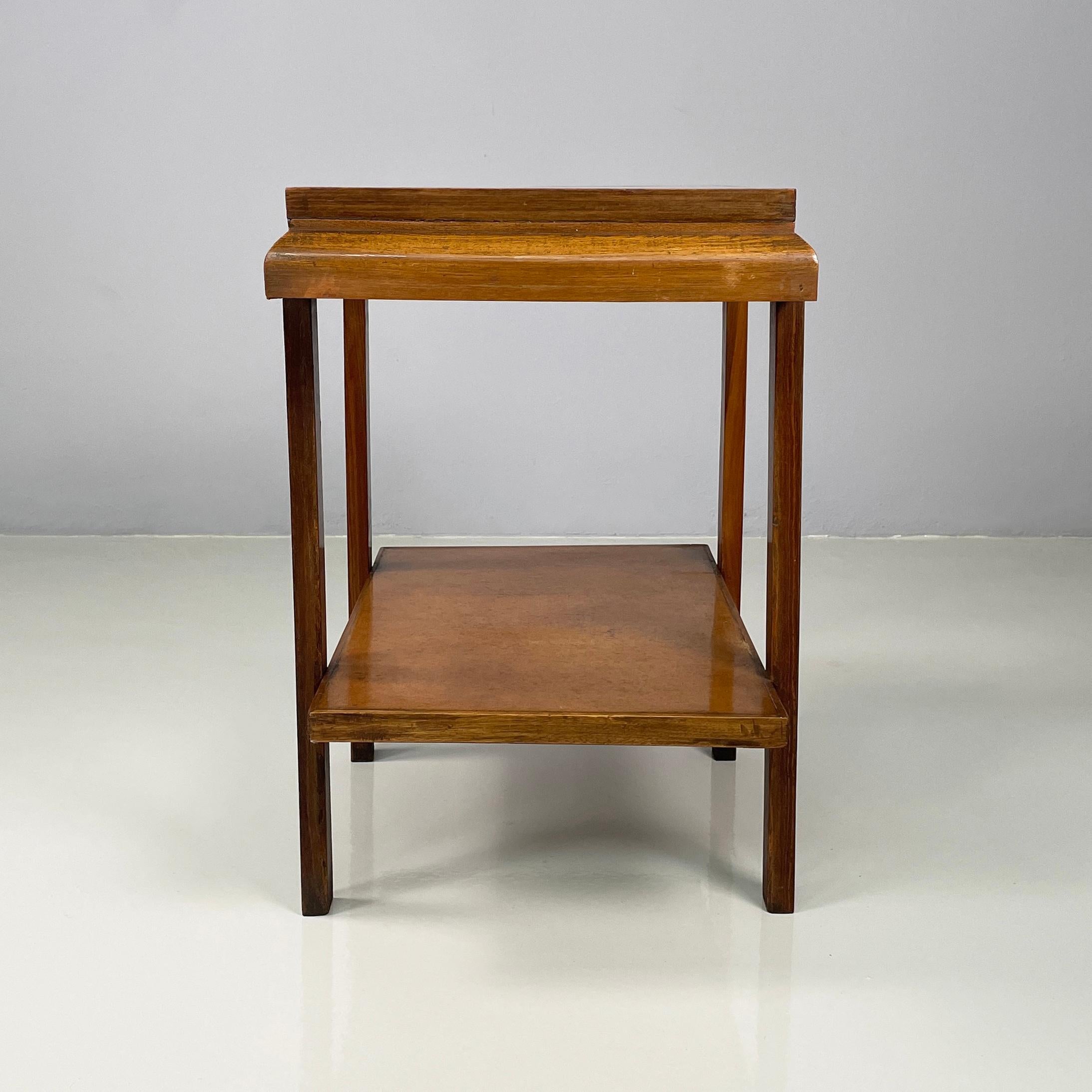 Italienischer moderner Doppelregal-Couchtisch aus der Mitte des Jahrhunderts aus Buxus und Holz 1930-1940 (Mitte des 20. Jahrhunderts) im Angebot