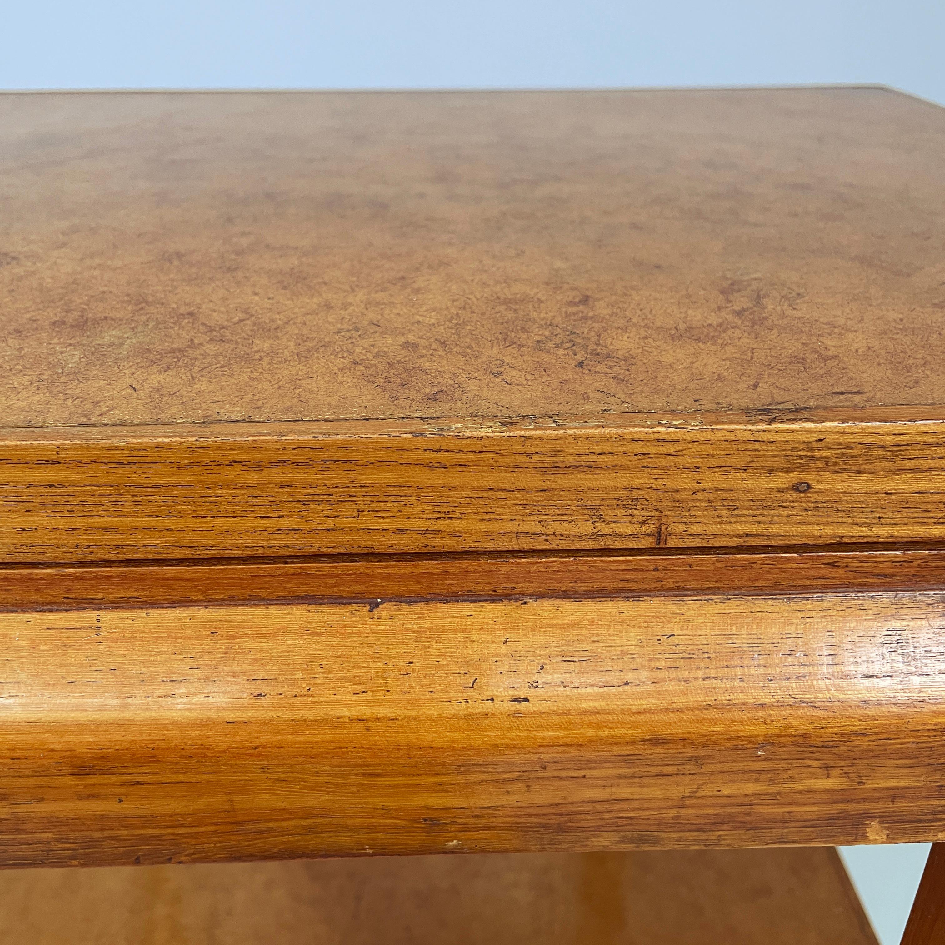 Italienischer moderner Doppelregal-Couchtisch aus der Mitte des Jahrhunderts aus Buxus und Holz 1930-1940 im Angebot 2