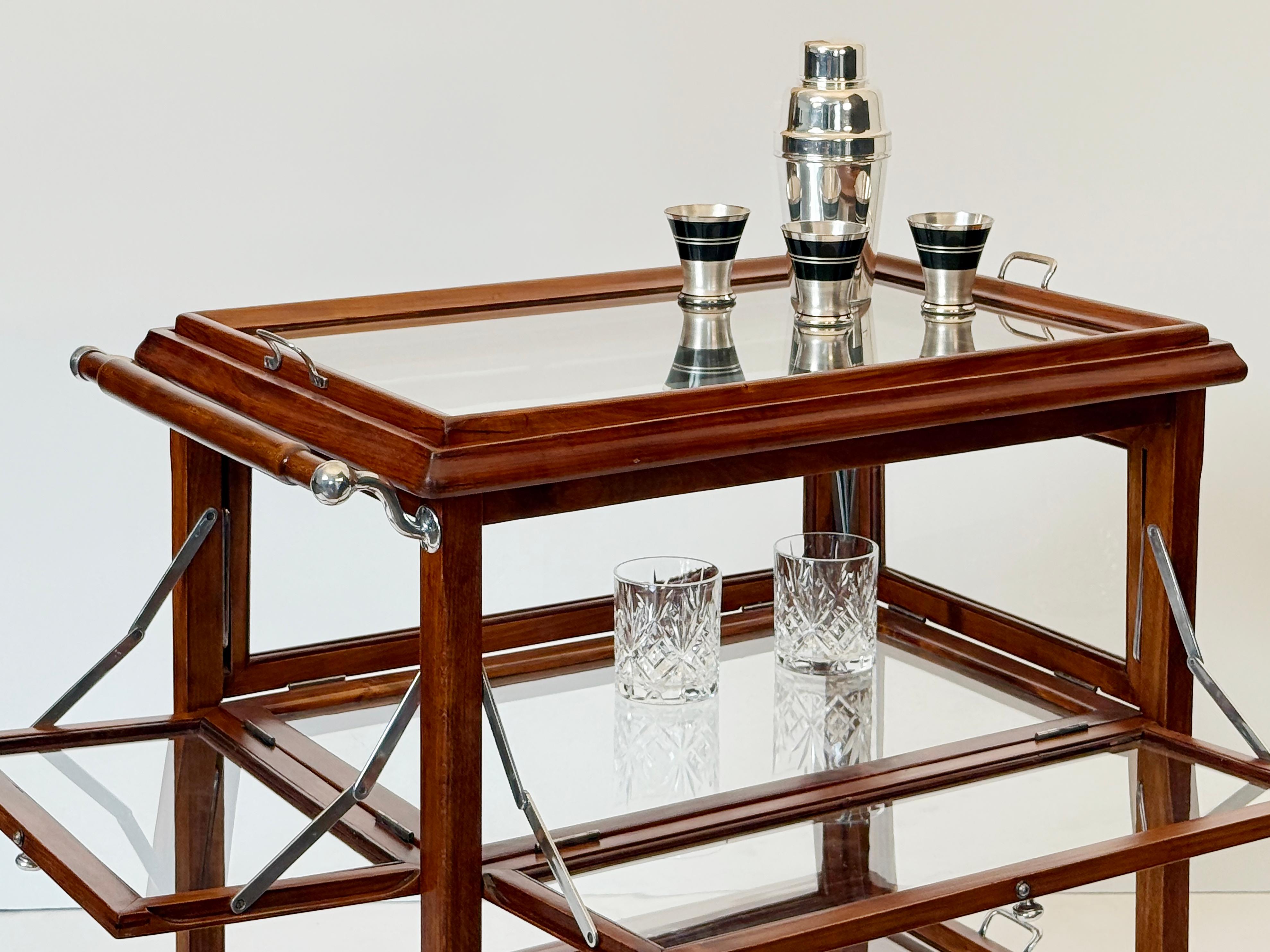 Italian Mid-Century Modern Drinks Trolley or Bar Cart with Removable Trays For Sale 7