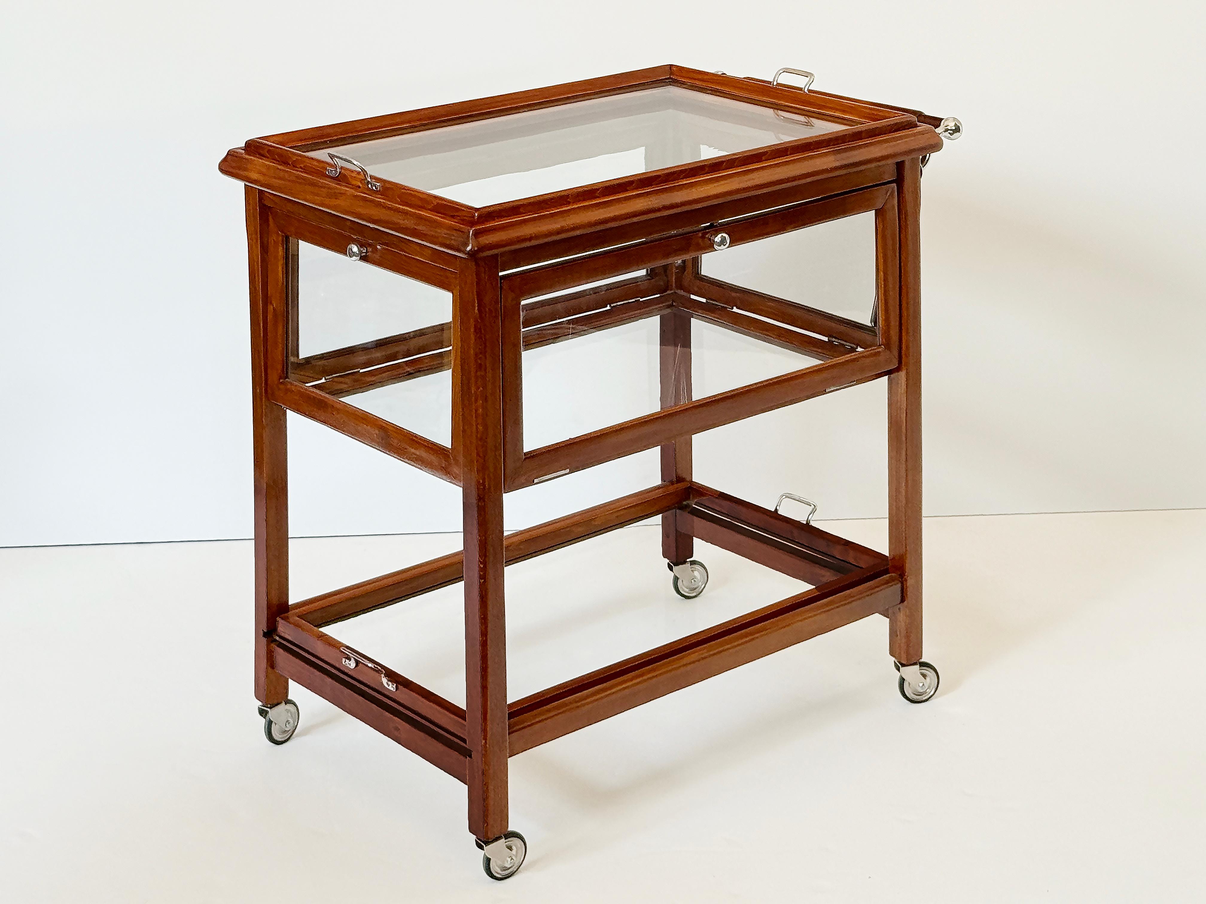 Italian Mid-Century Modern Drinks Trolley or Bar Cart with Removable Trays For Sale 13