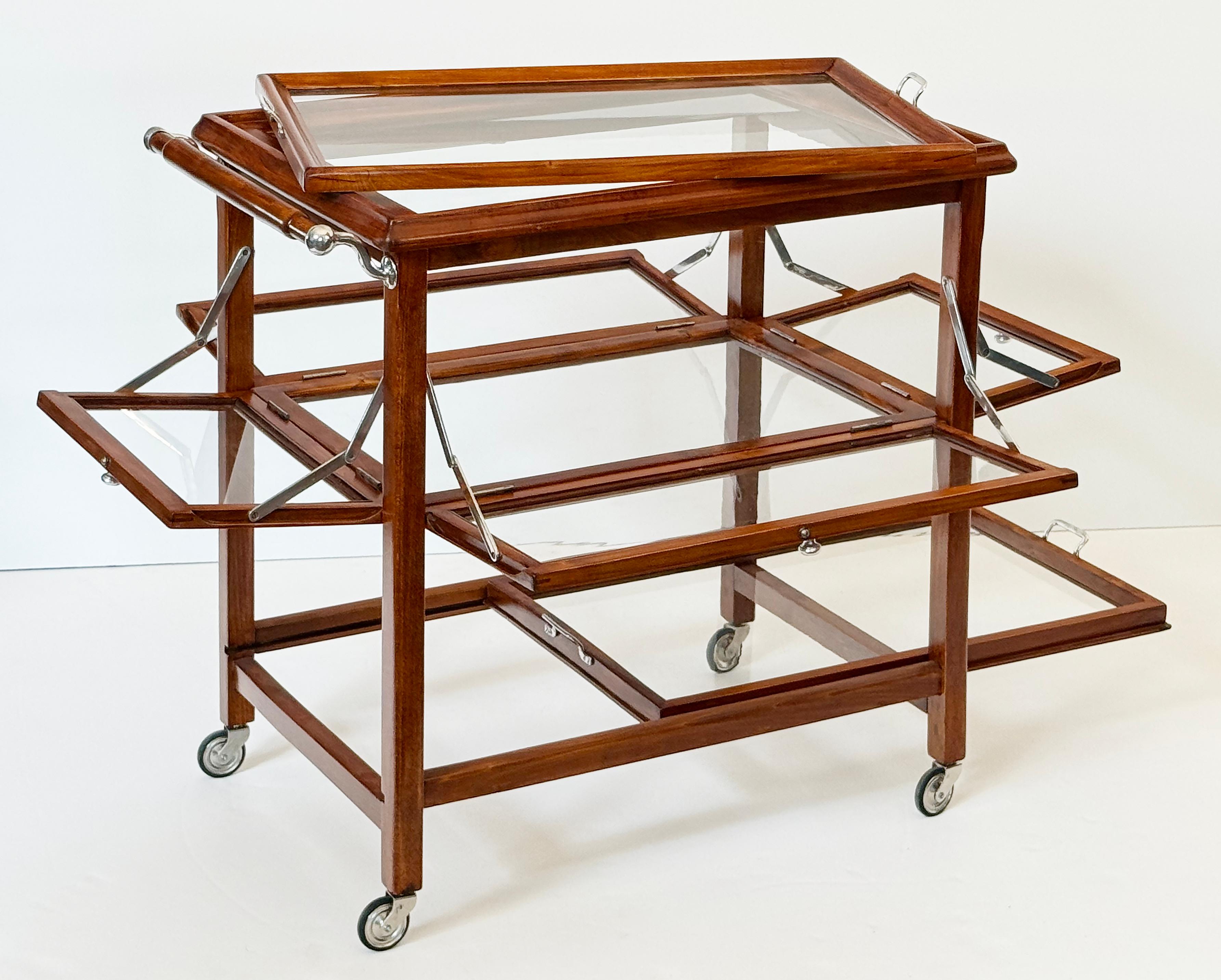 Italian Mid-Century Modern Drinks Trolley or Bar Cart with Removable Trays In Good Condition For Sale In Austin, TX