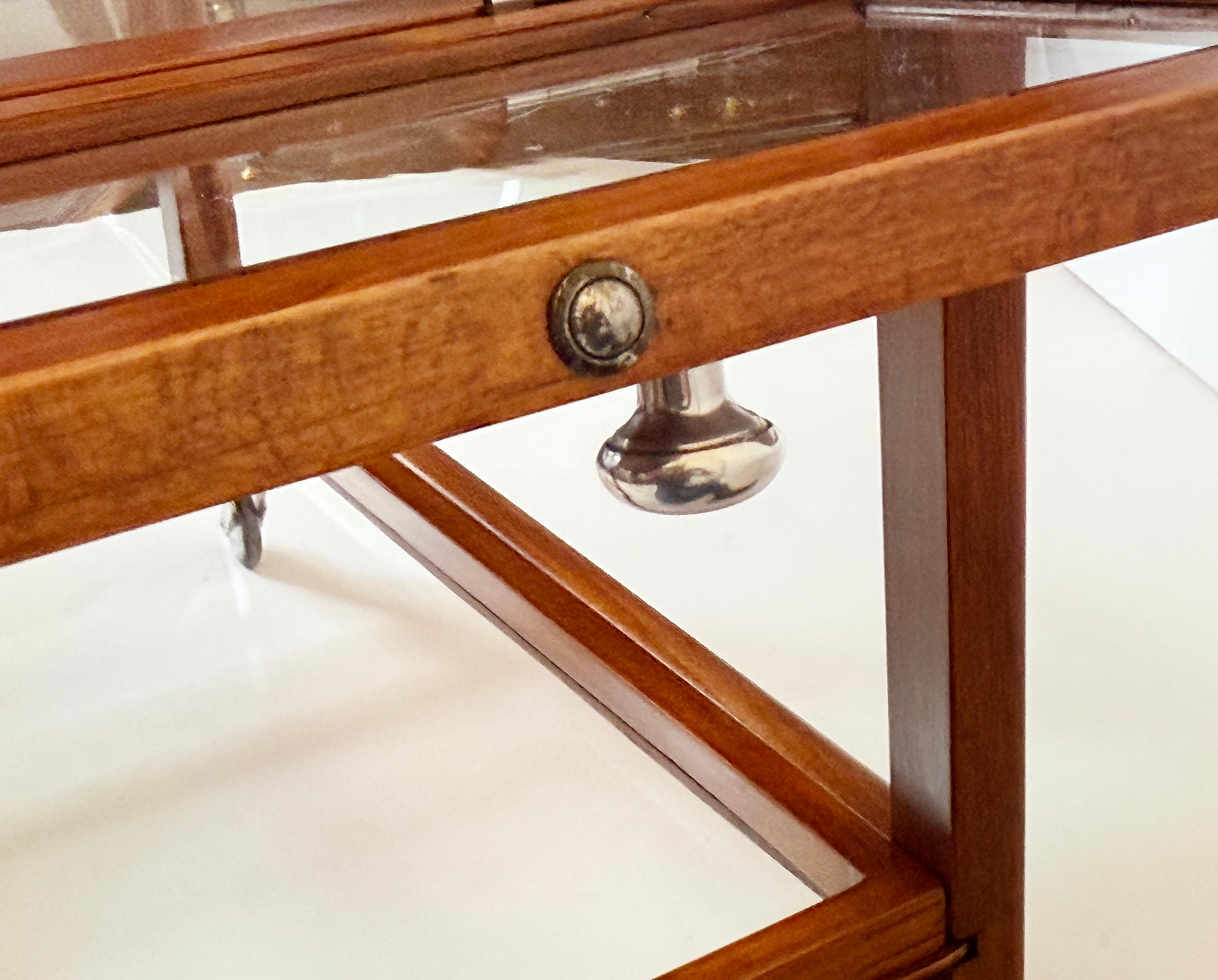 Italian Mid-Century Modern Drinks Trolley or Bar Cart with Removable Trays For Sale 2
