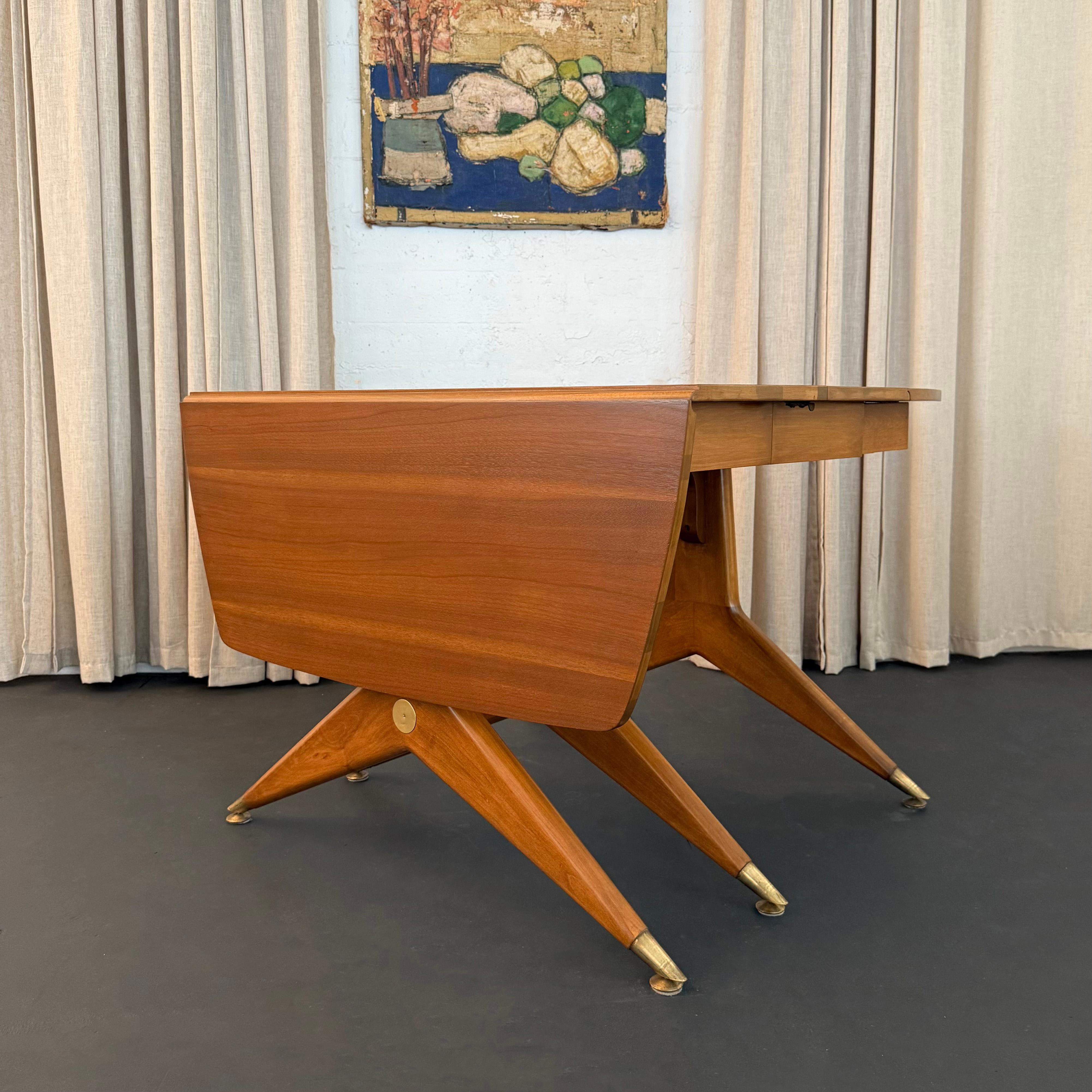 Mesa de Comedor Italiana de Mitad de Siglo al Estilo de Gio Ponti Moderno de mediados de siglo en venta