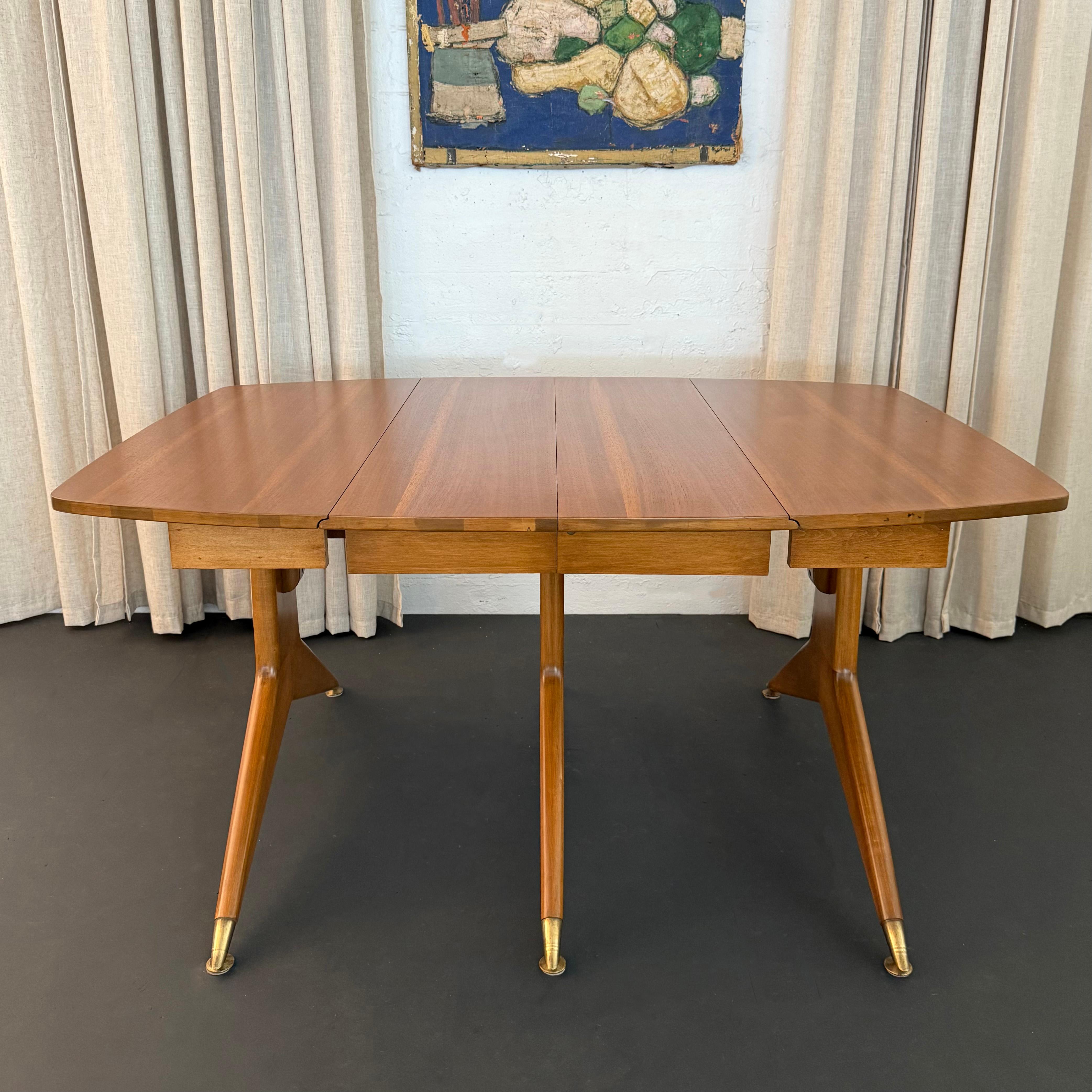 Mesa de Comedor Italiana de Mitad de Siglo al Estilo de Gio Ponti Latón en venta