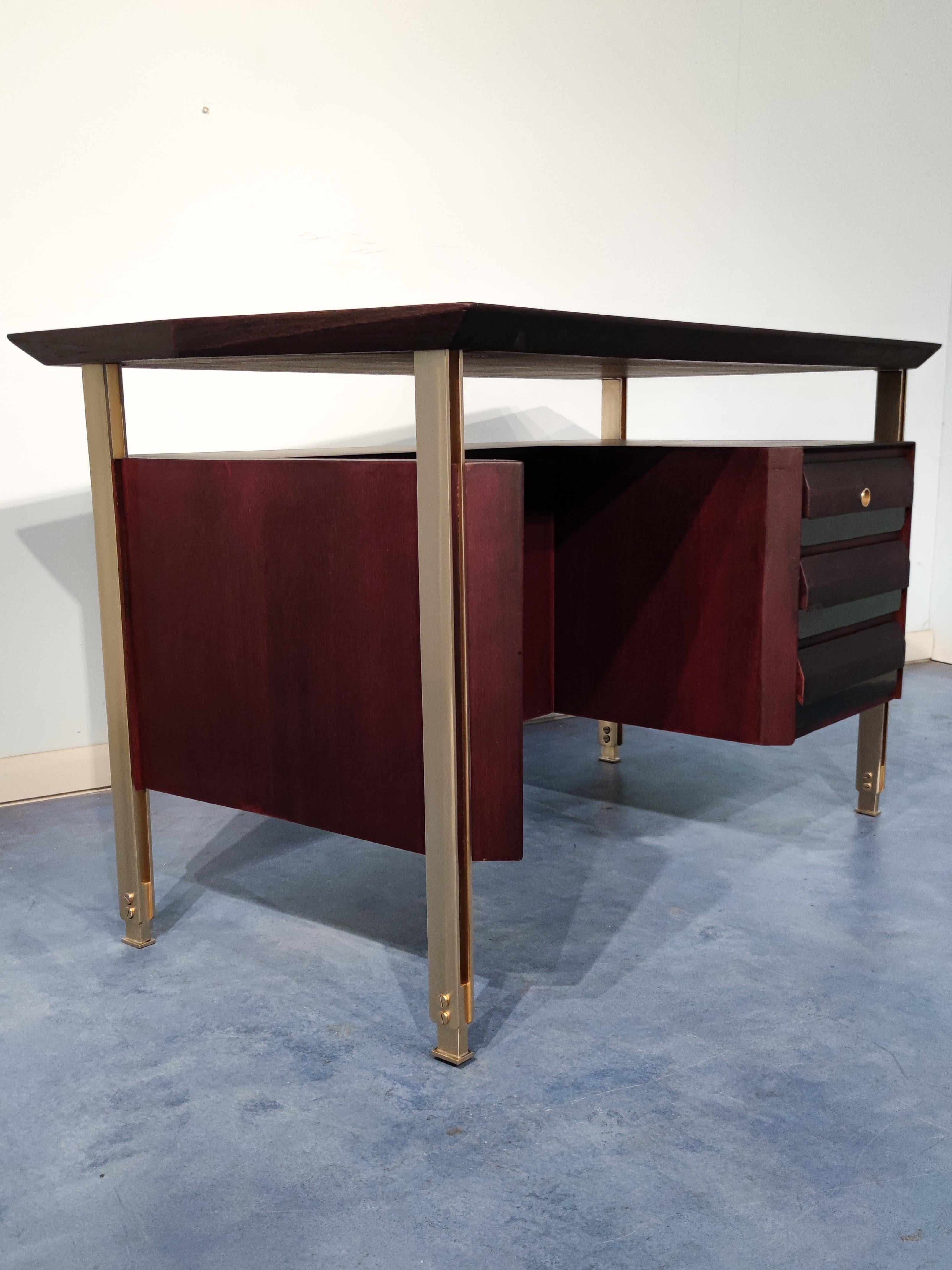 Italian Mid-Century Modern Executive Desk by Vittorio Dassi, 1960s For Sale 1