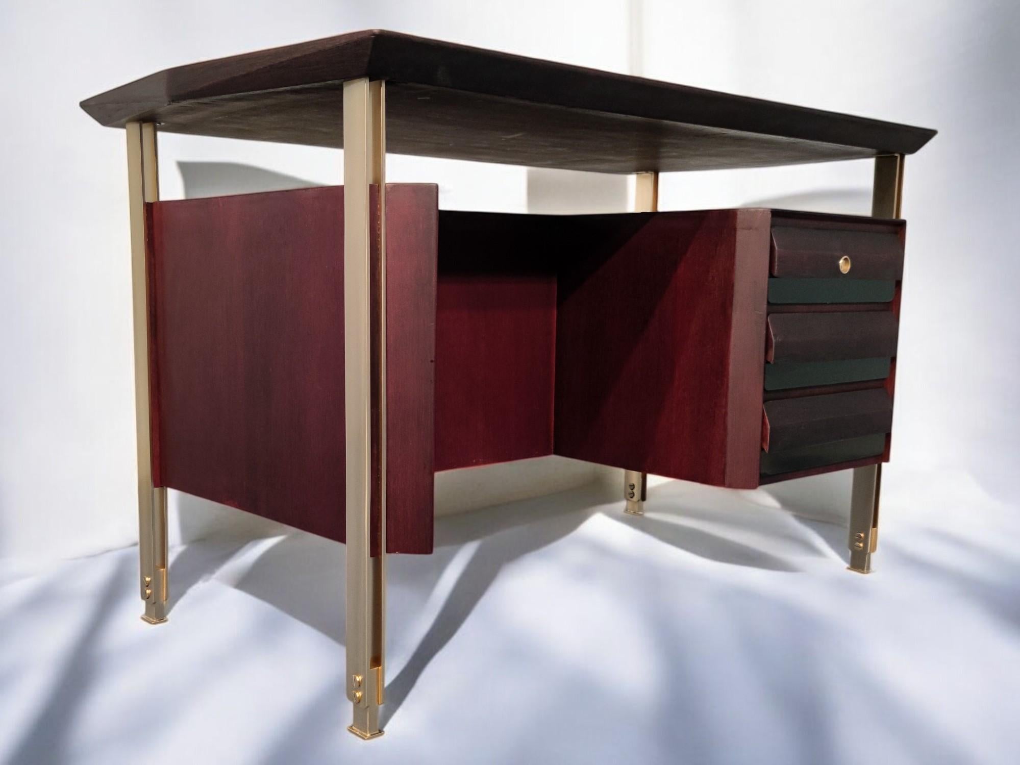 Bureau de direction italien moderne du milieu du siècle dernier par Vittorio Dassi, années 1960 en vente 2