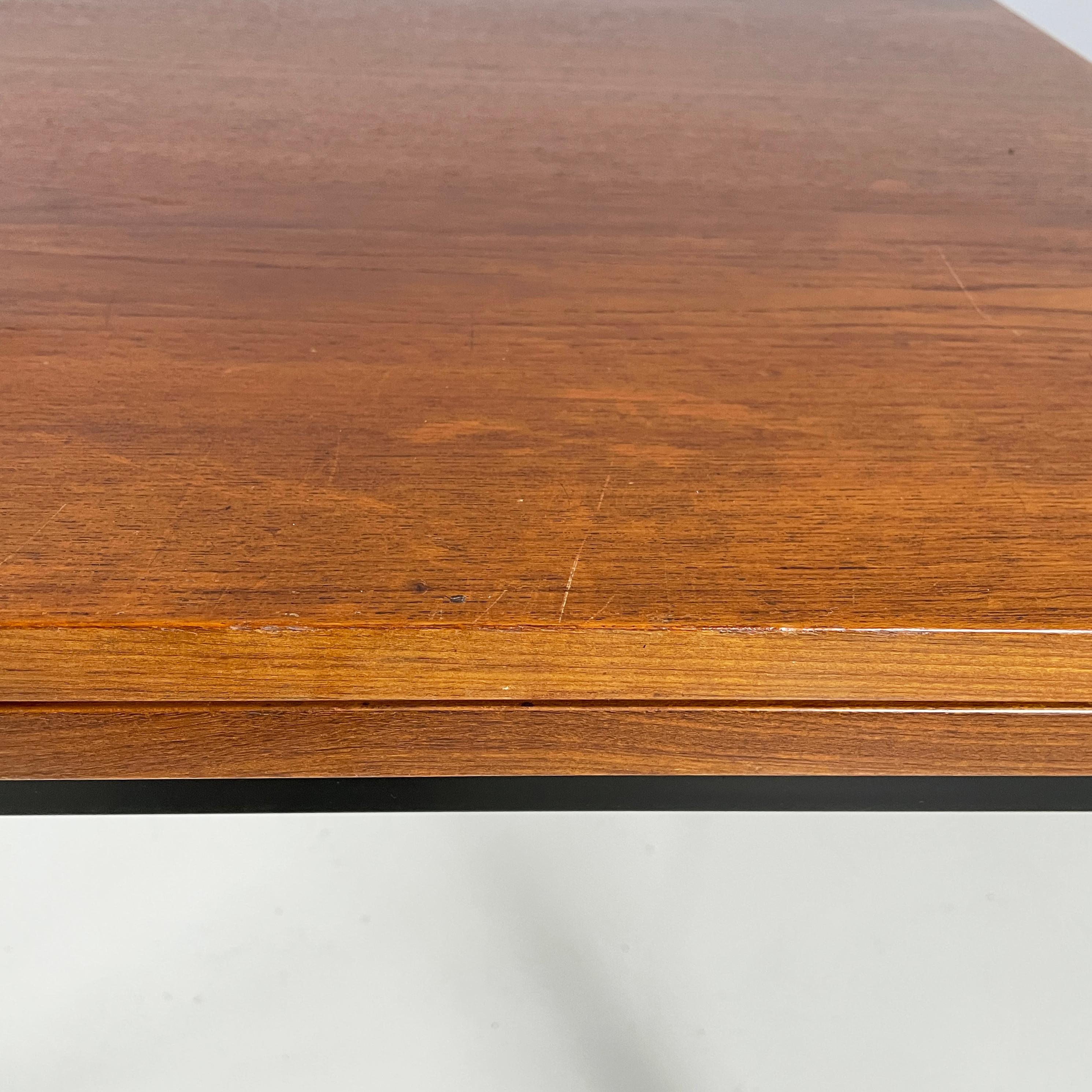Ausziehbarer italienischer Esstisch aus Holz und schwarzem Metall aus der Mitte des Jahrhunderts, 1960er Jahre im Angebot 9