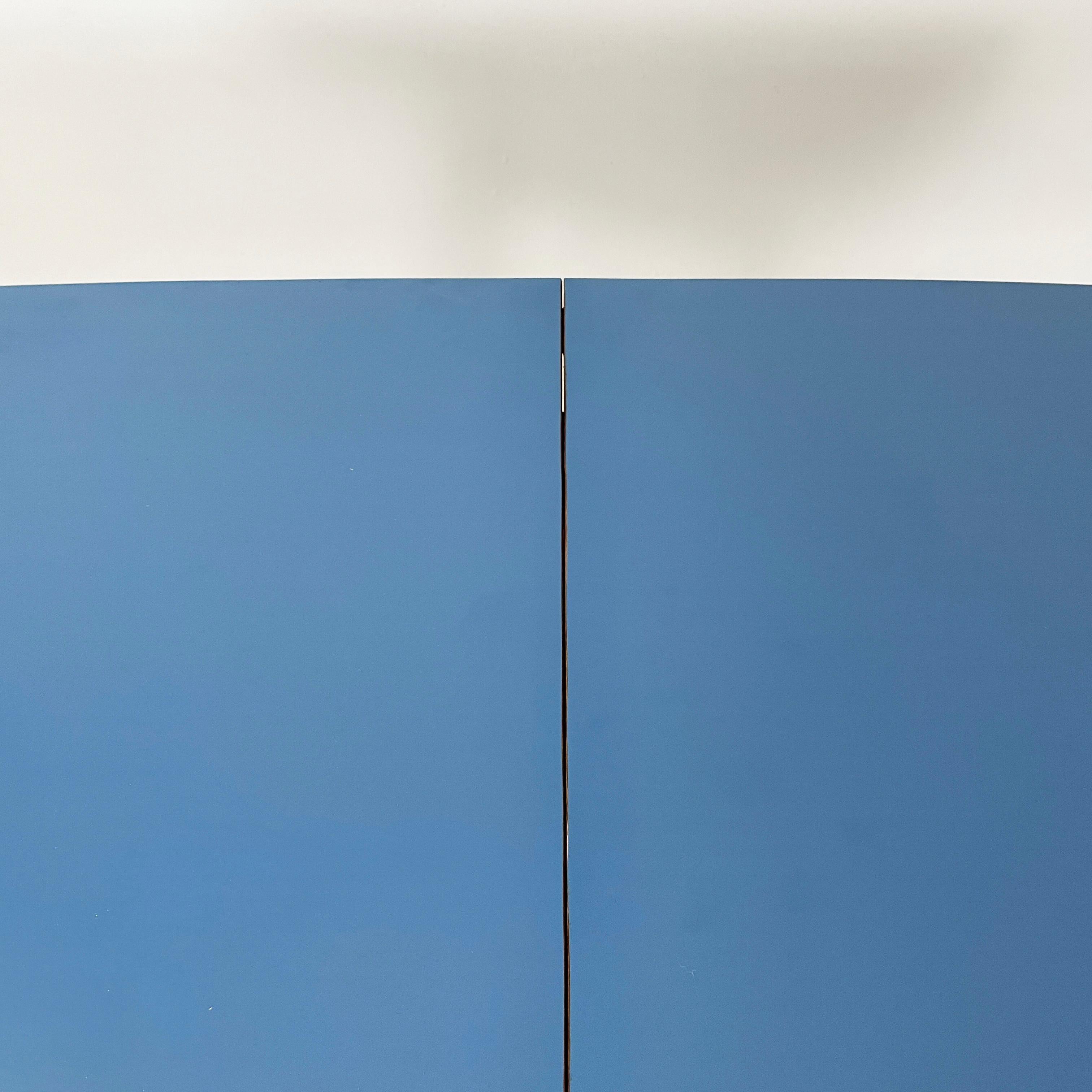 Italian mid-century modern extendable dining table in wood and blue formica 1960 4