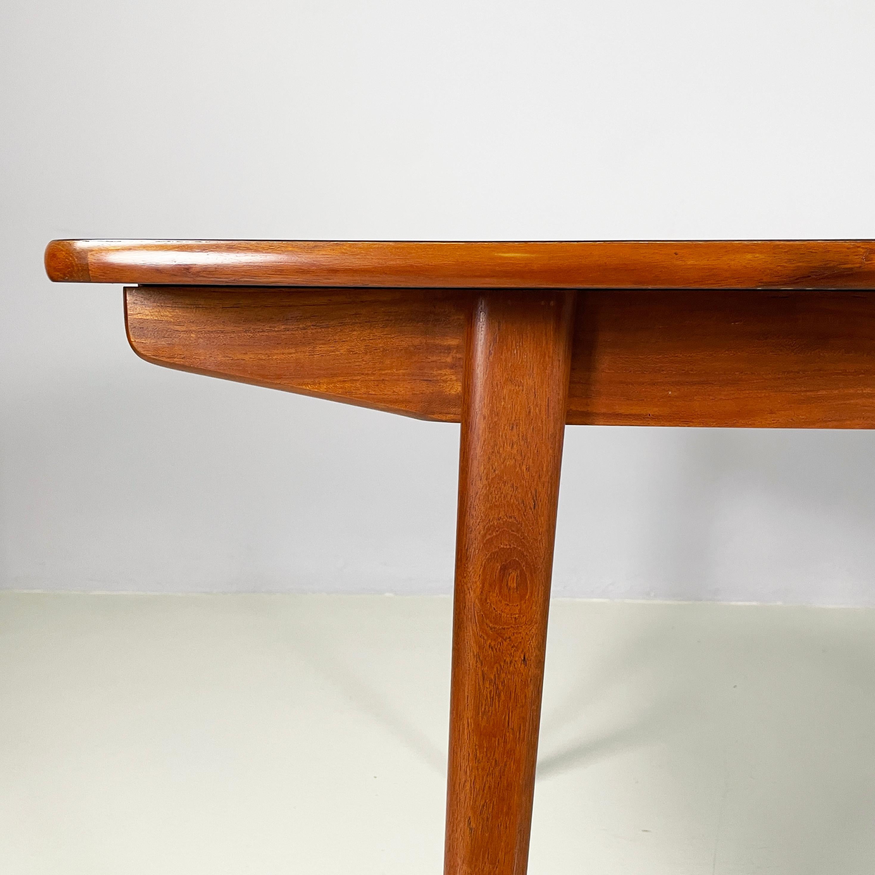 Italian mid-century modern extendable dining table in wood and blue formica 1960 8
