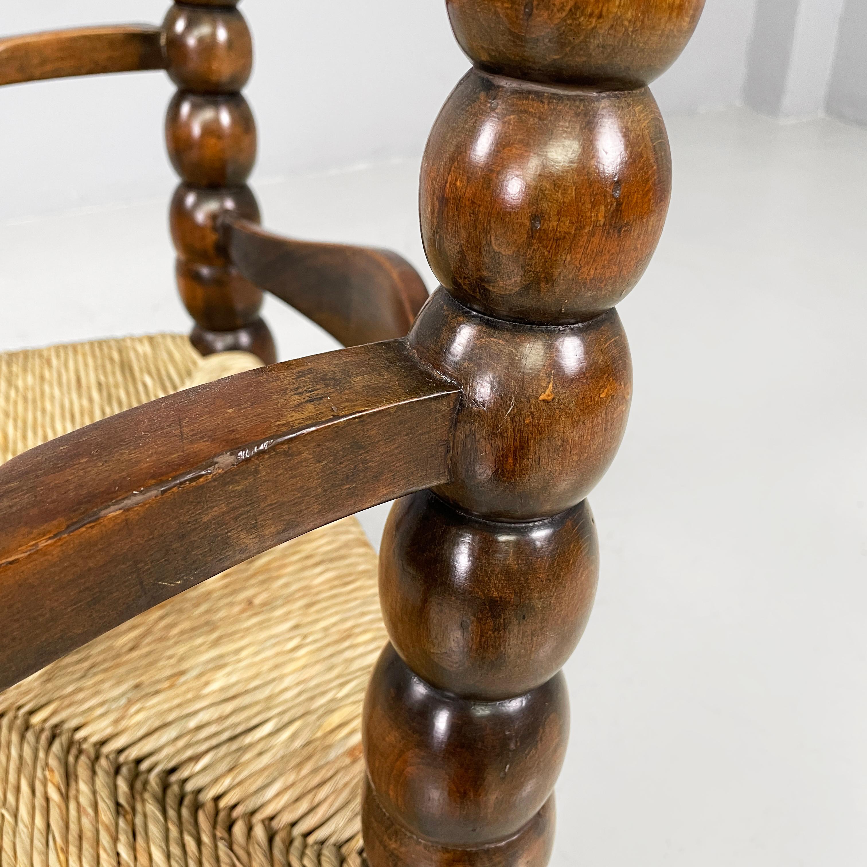Italian mid-century modern finely crafted armchairs in wood and straw, 1960s For Sale 8