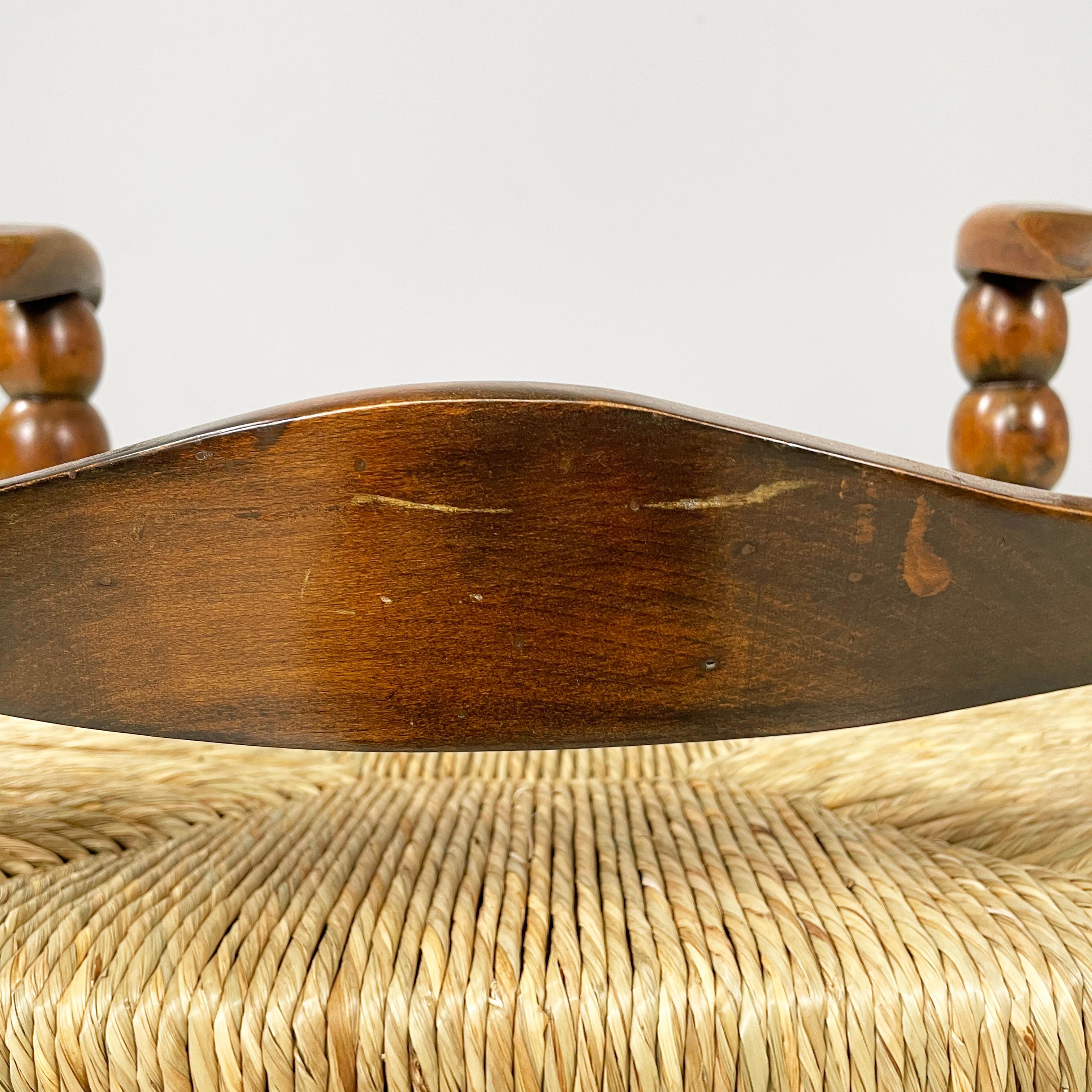 Italian mid-century modern finely crafted armchairs in wood and straw, 1960s For Sale 10