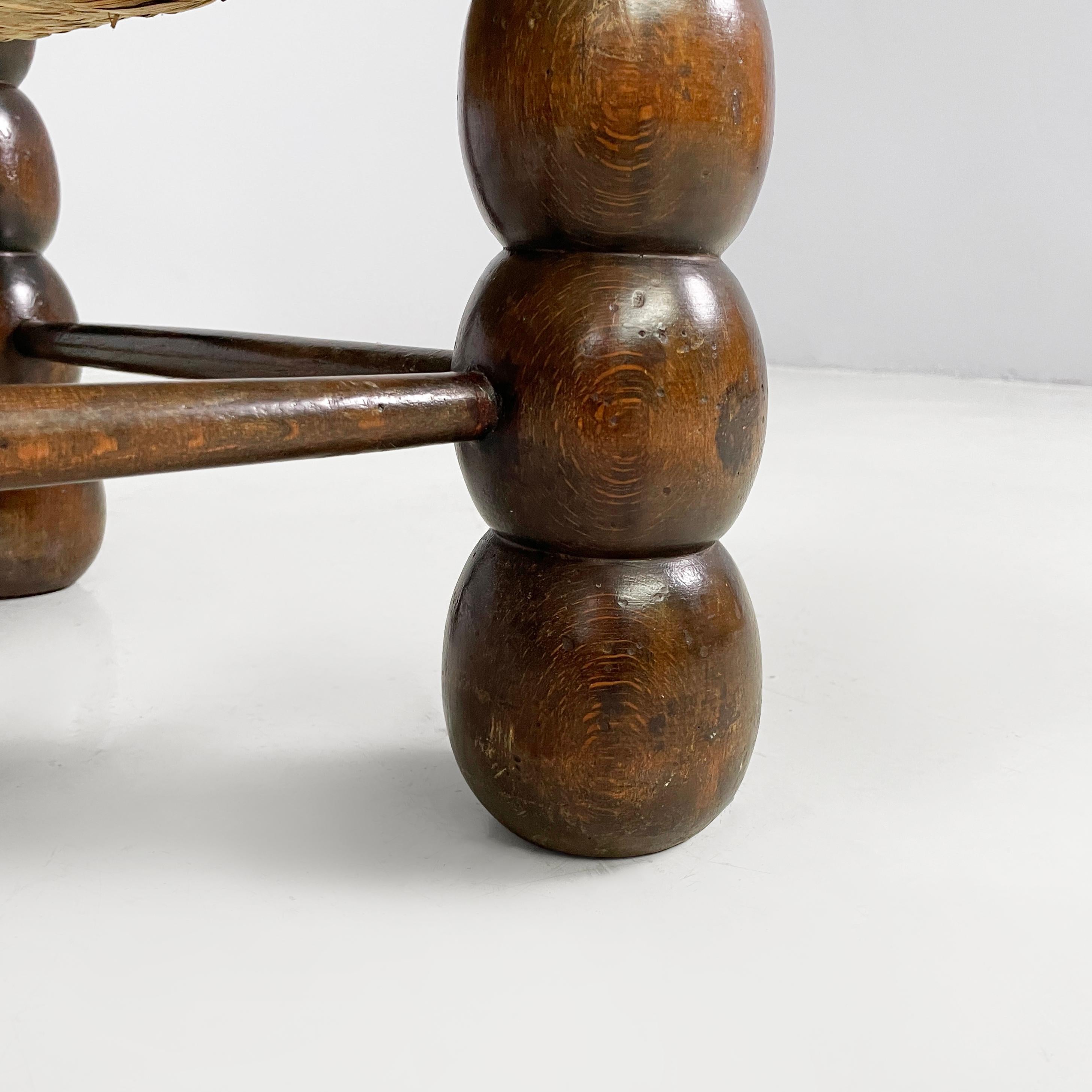 Italian mid-century modern finely crafted armchairs in wood and straw, 1960s For Sale 14