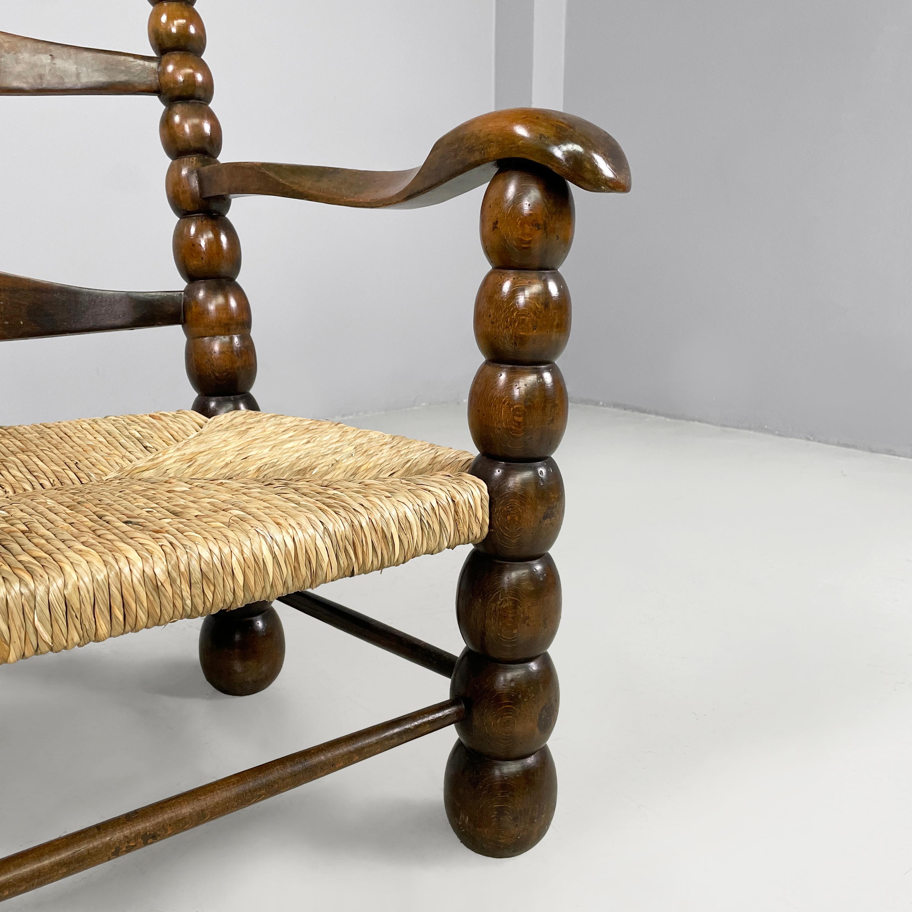 Italian mid-century modern finely crafted armchairs in wood and straw, 1960s For Sale 2