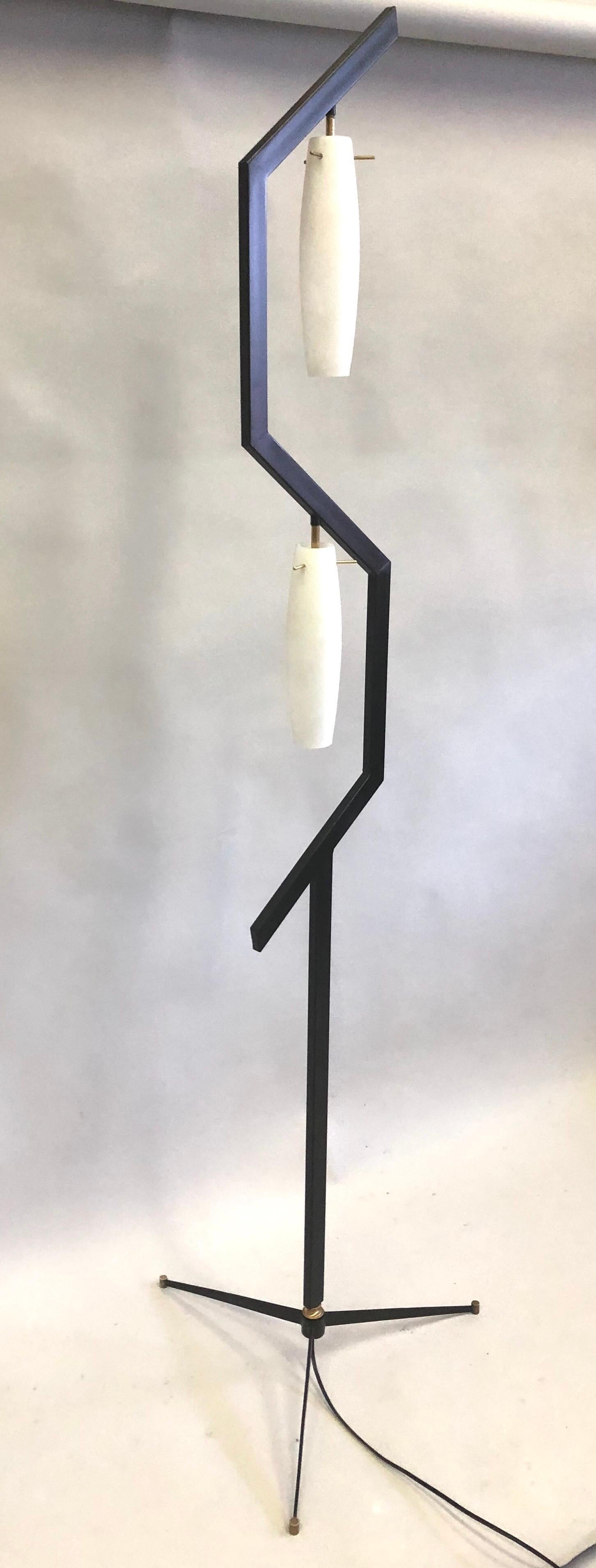 Enameled Italian Mid-Century Modern Floor Lamp in the style of Arredoluce For Sale